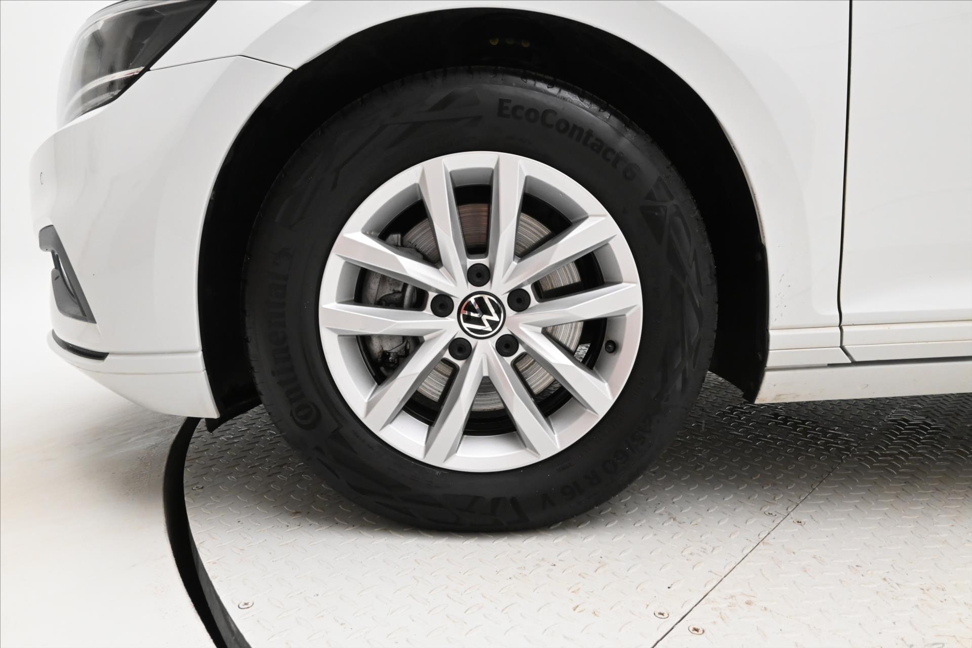 Hlavní fotografie vozu Volkswagen Passat 2,0 TDI 110 kW DSG Business Záruka až 5 let (30)