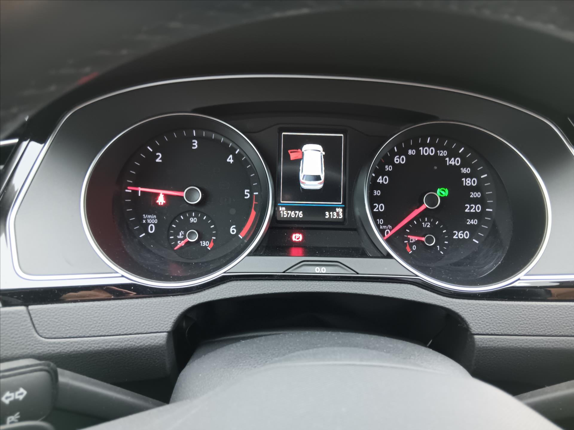 Hlavní fotografie vozu Volkswagen Passat 2,0 TDi 110kW DSG Business VŮZ PŘIPRAVUJEME K PRODEJI (3)