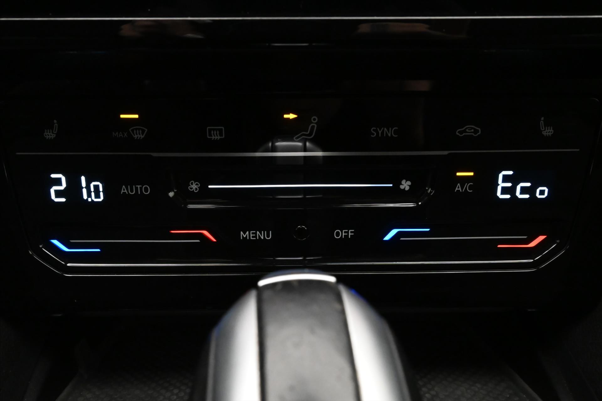 Hlavní fotografie vozu Volkswagen Passat 1,4 GTE 160 kW DSG Business Záruka až 5 let (20)