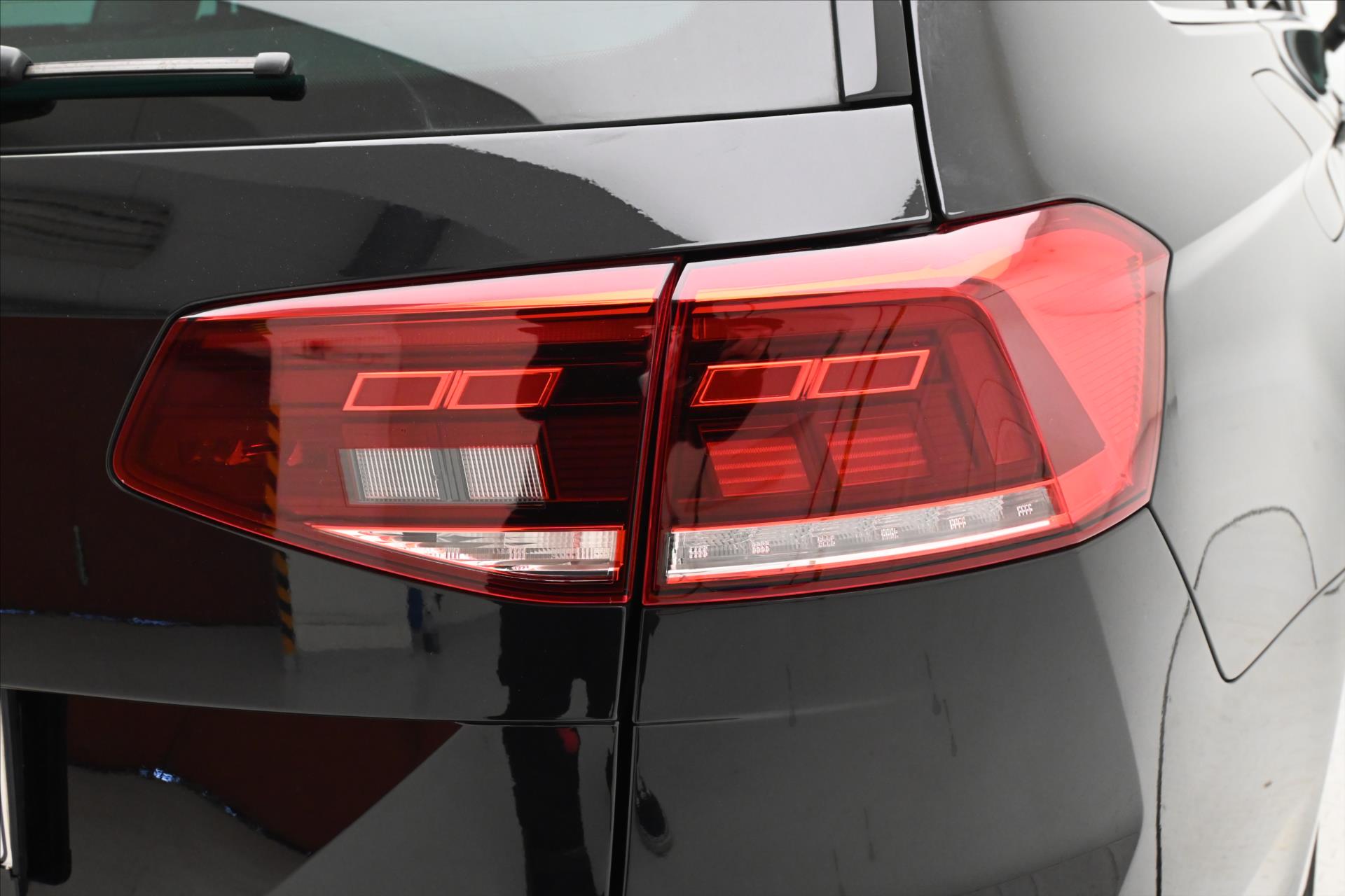 Hlavní fotografie vozu Volkswagen Passat 1,4 GTE 160 kW DSG Business Záruka až 5 let (29)