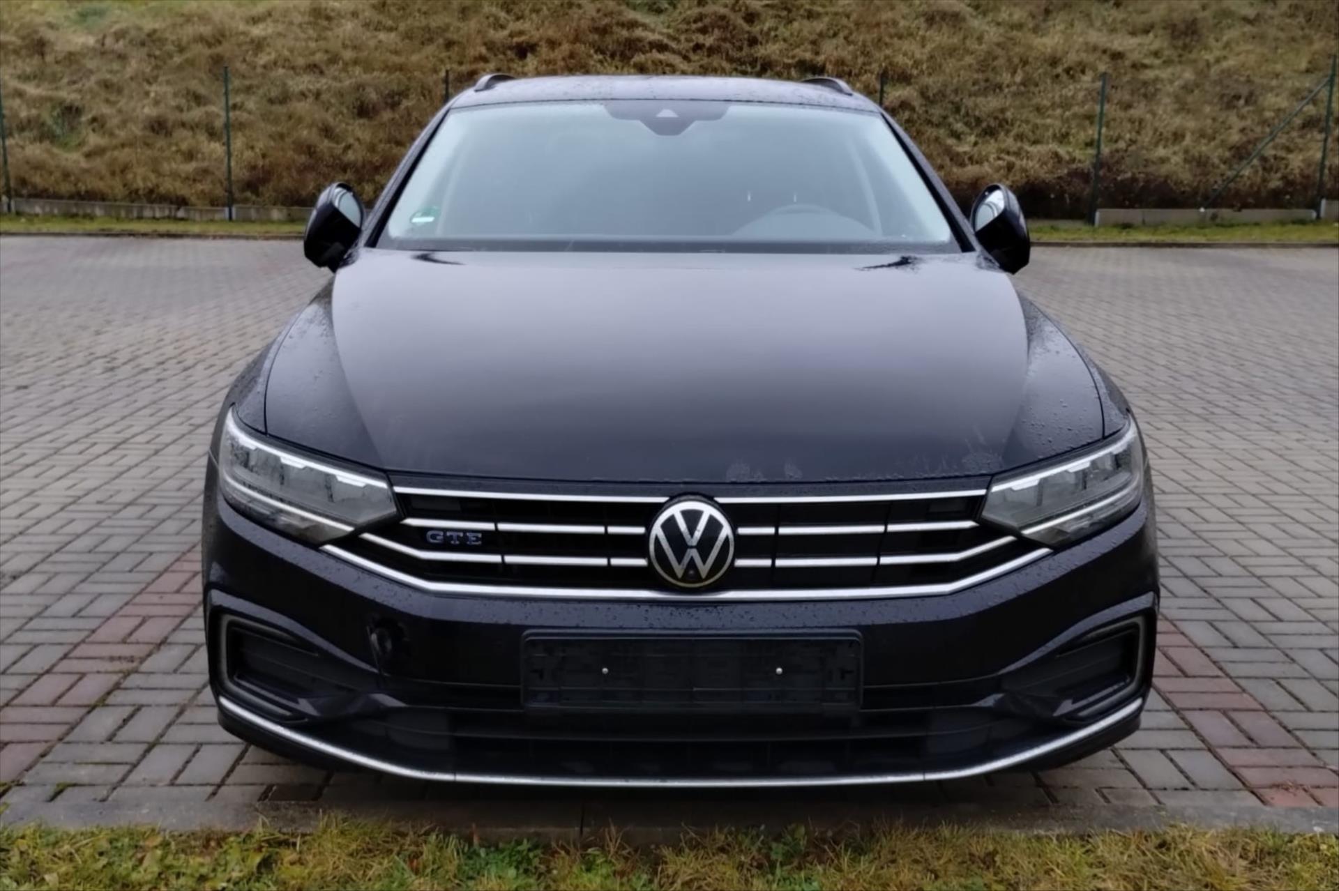 Volkswagen Passat 1,4 GTE 160kw DSG VŮZ PŘIPRAVUJEME K PRODEJI