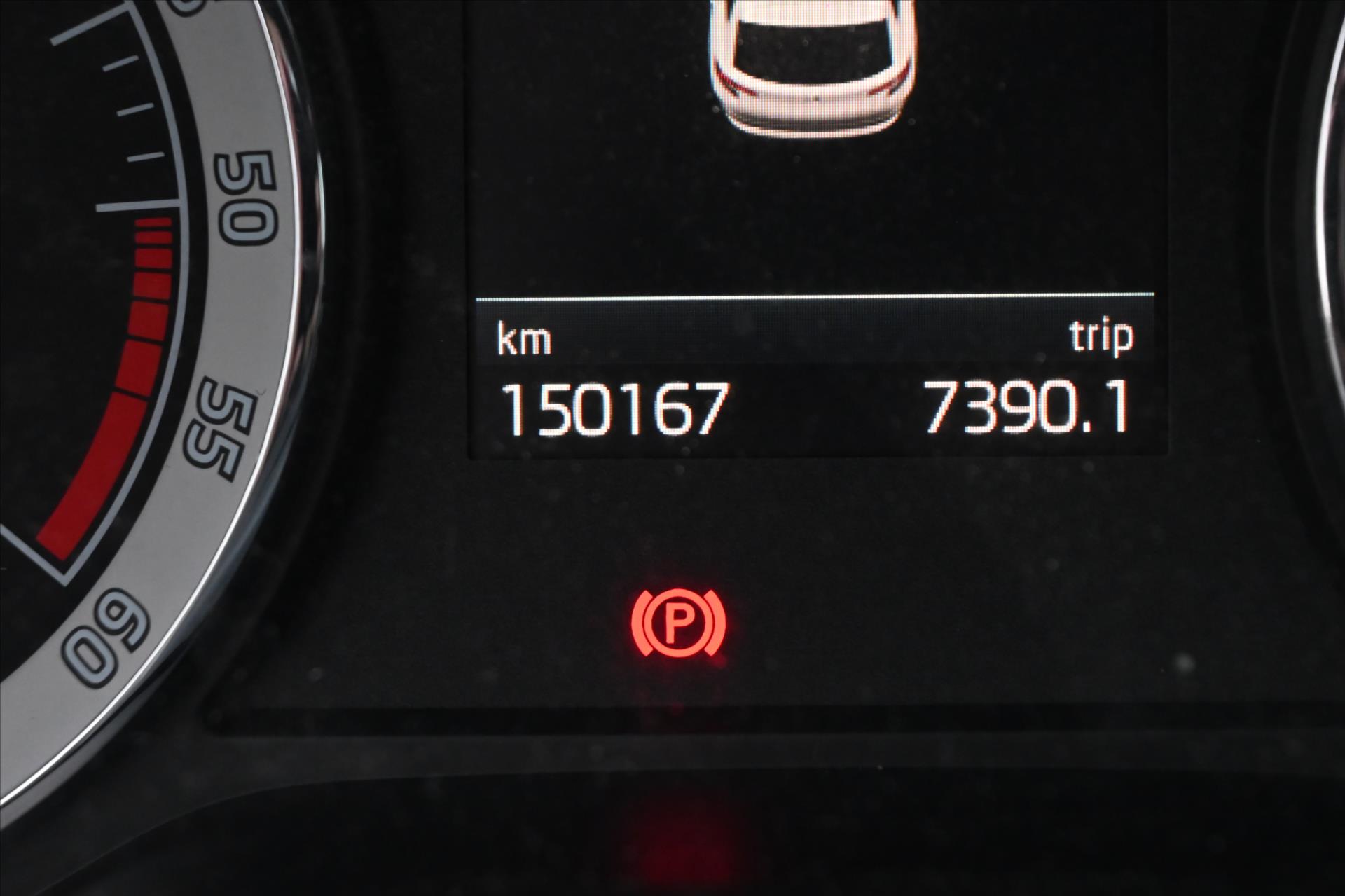 Hlavní fotografie vozu Škoda Karoq 2,0 TDi 110kW 4x4 DSG Style VŮZ PŘIPRAVUJEME K PRODEJI (4)