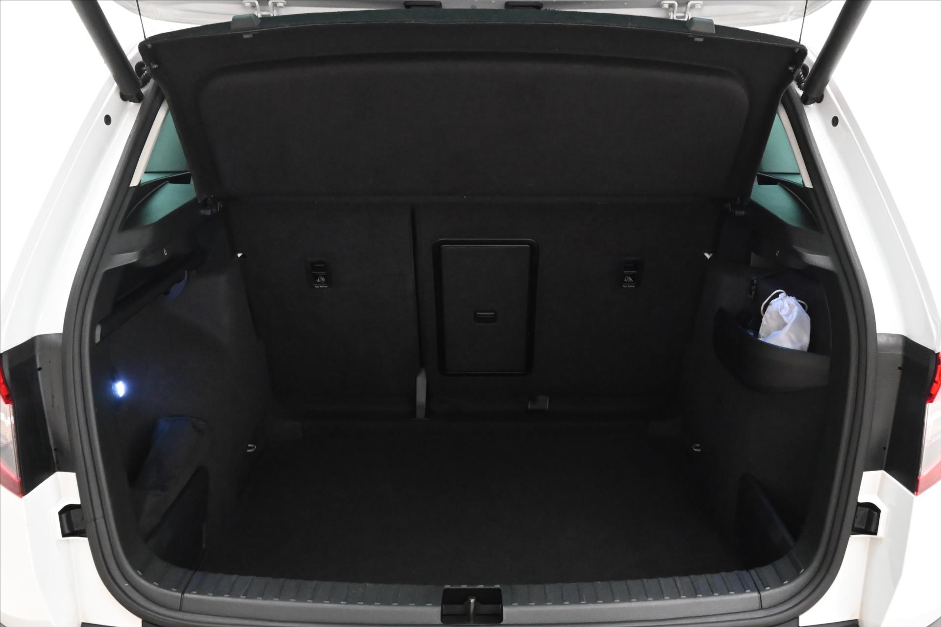 Hlavní fotografie vozu Škoda Karoq 2,0 TDI 110kW 4x4 DSG Style Záruka až 5 let (10)