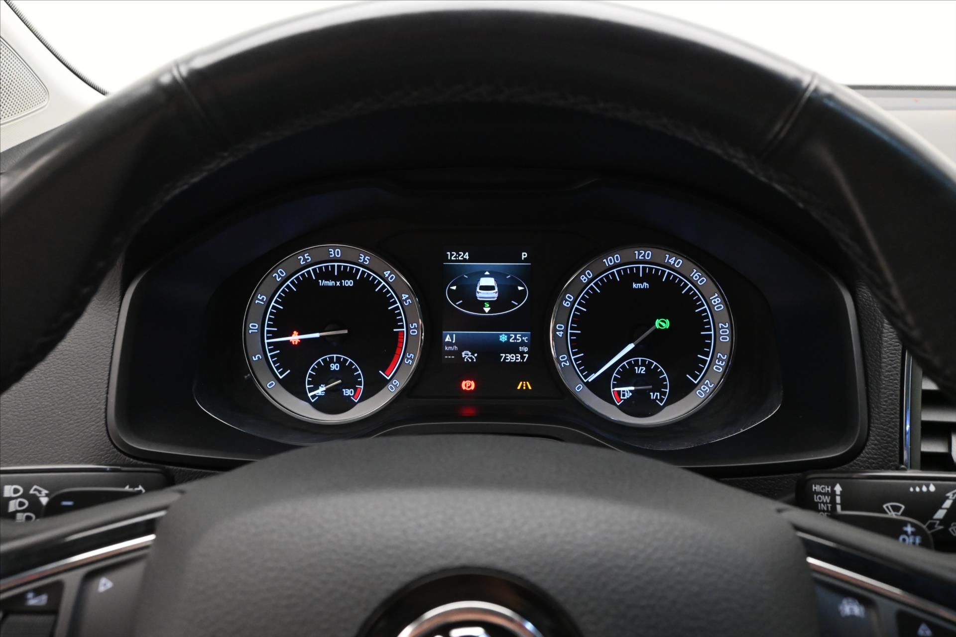 Hlavní fotografie vozu Škoda Karoq 2,0 TDI 110kW 4x4 DSG Style Záruka až 5 let (16)