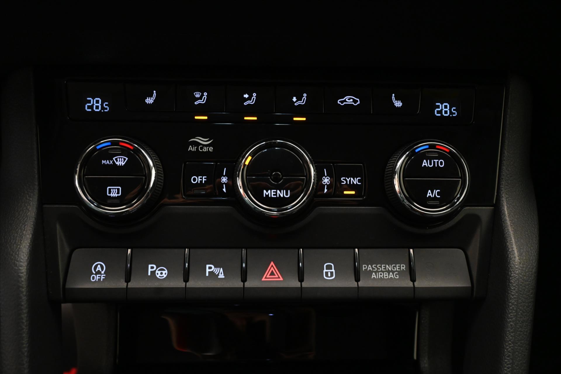 Hlavní fotografie vozu Škoda Karoq 2,0 TDI 110kW 4x4 DSG Style Záruka až 5 let (20)