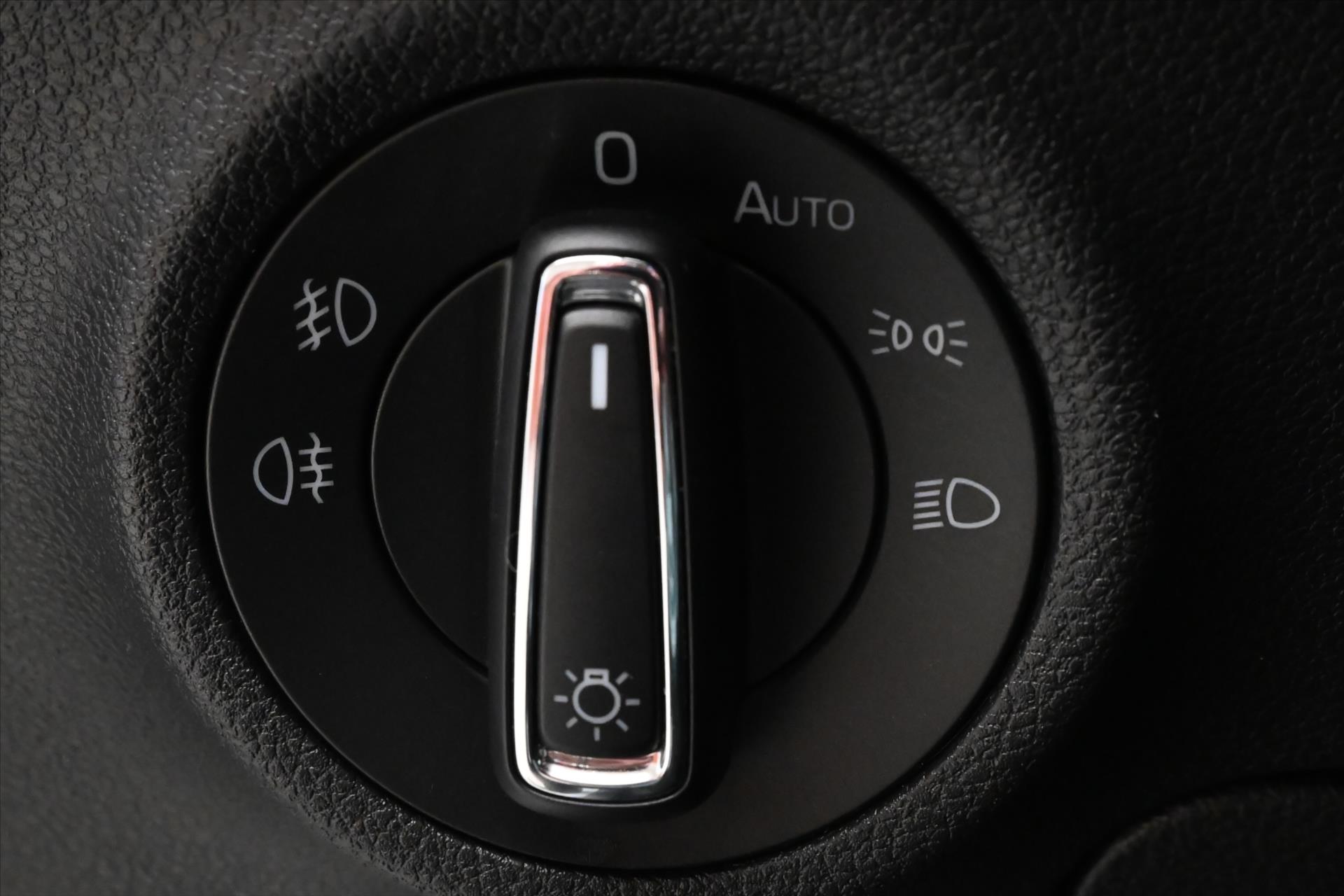 Hlavní fotografie vozu Škoda Karoq 2,0 TDI 110kW 4x4 DSG Style Záruka až 5 let (25)