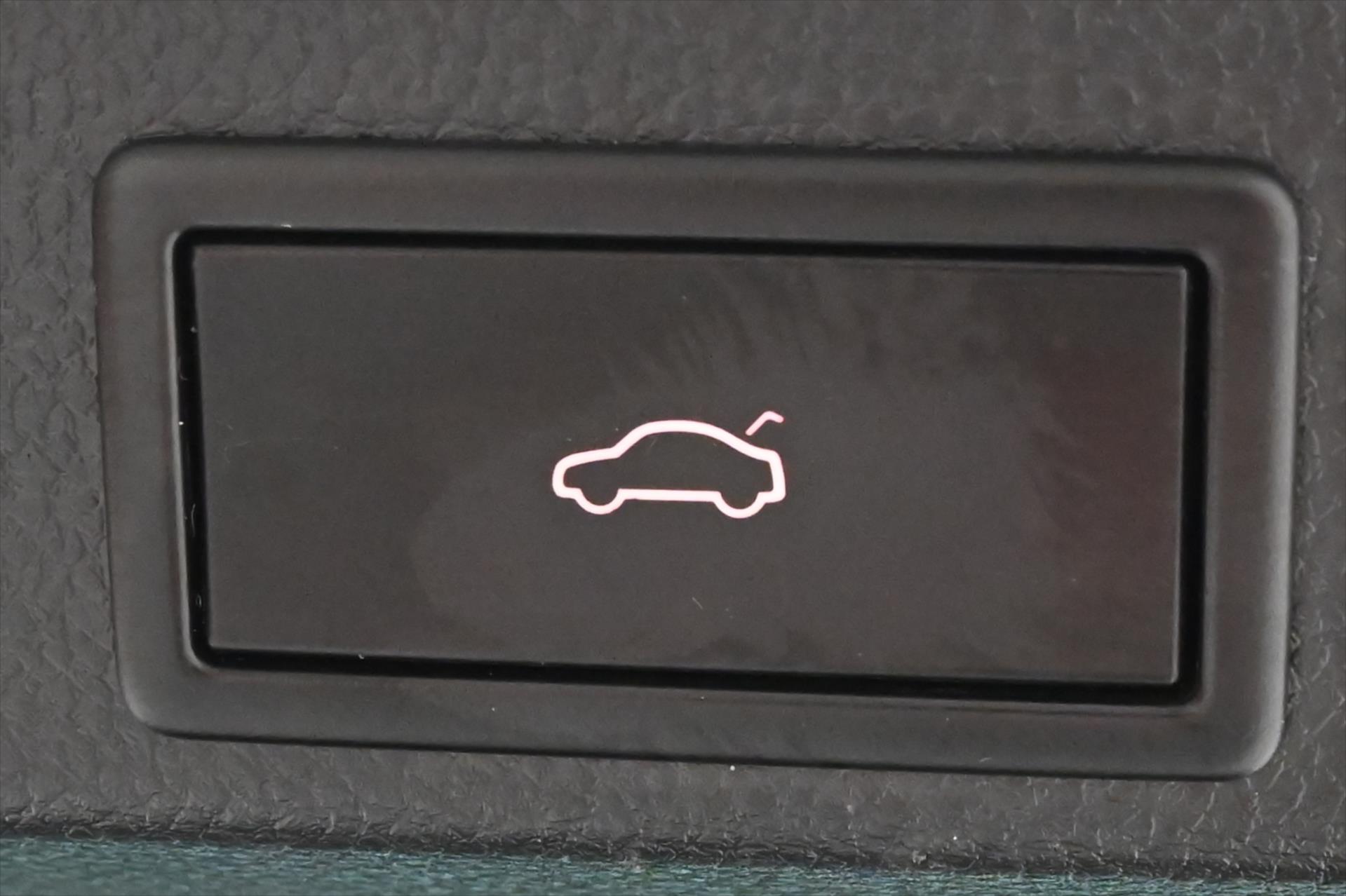 Hlavní fotografie vozu Škoda Karoq 2,0 TDI 110kW 4x4 DSG Style Záruka až 5 let (26)