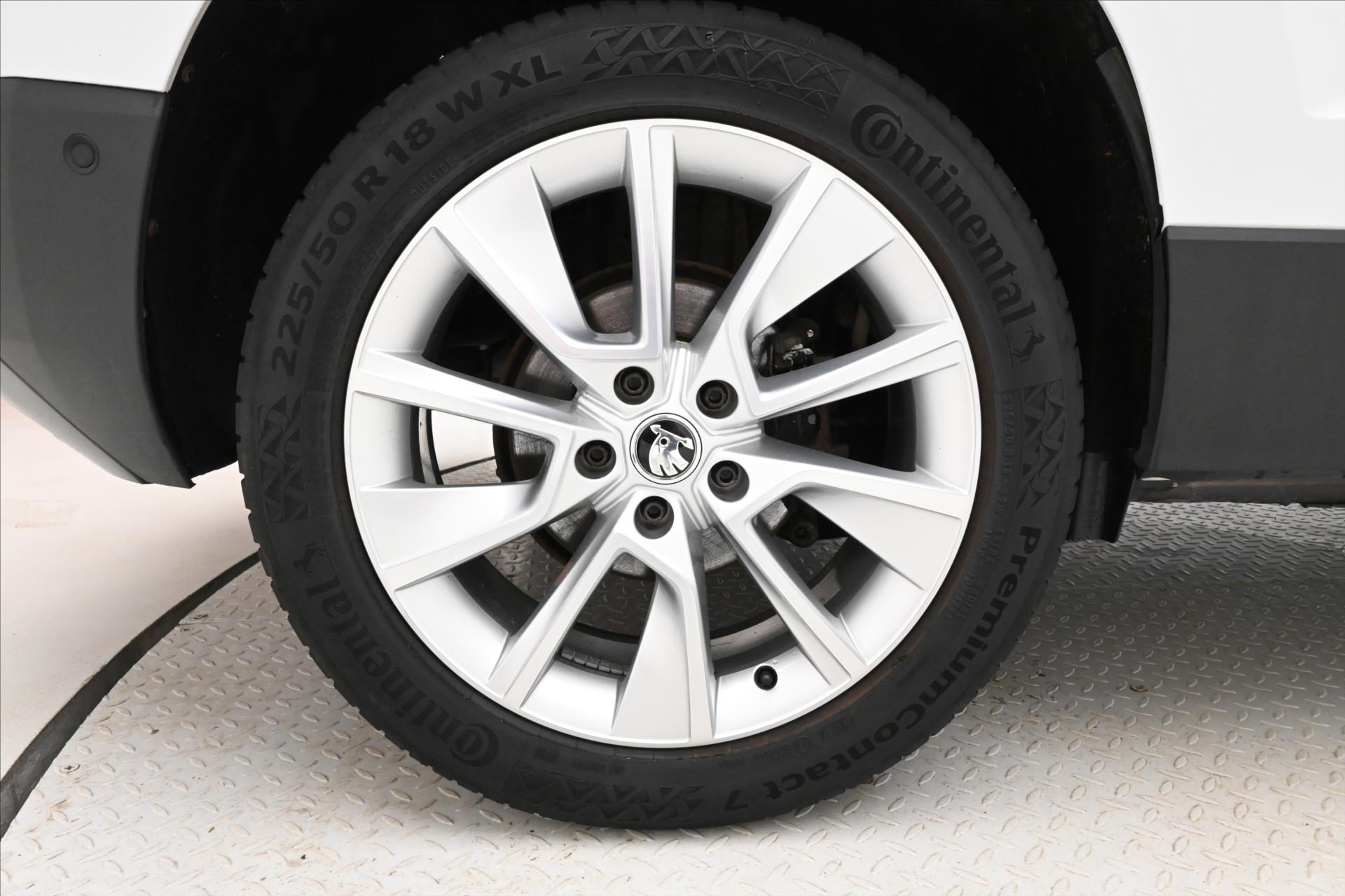 Hlavní fotografie vozu Škoda Karoq 2,0 TDI 110kW 4x4 DSG Style Záruka až 5 let (31)