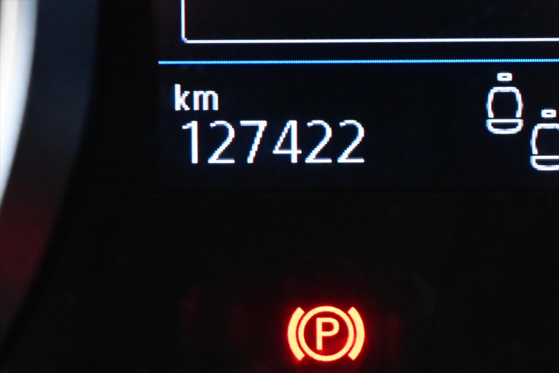 Hlavní fotografie vozu Volkswagen Touran 2,0 TDI 110 KW DSG Highline 7/Míst Záruka až 5 let (18)