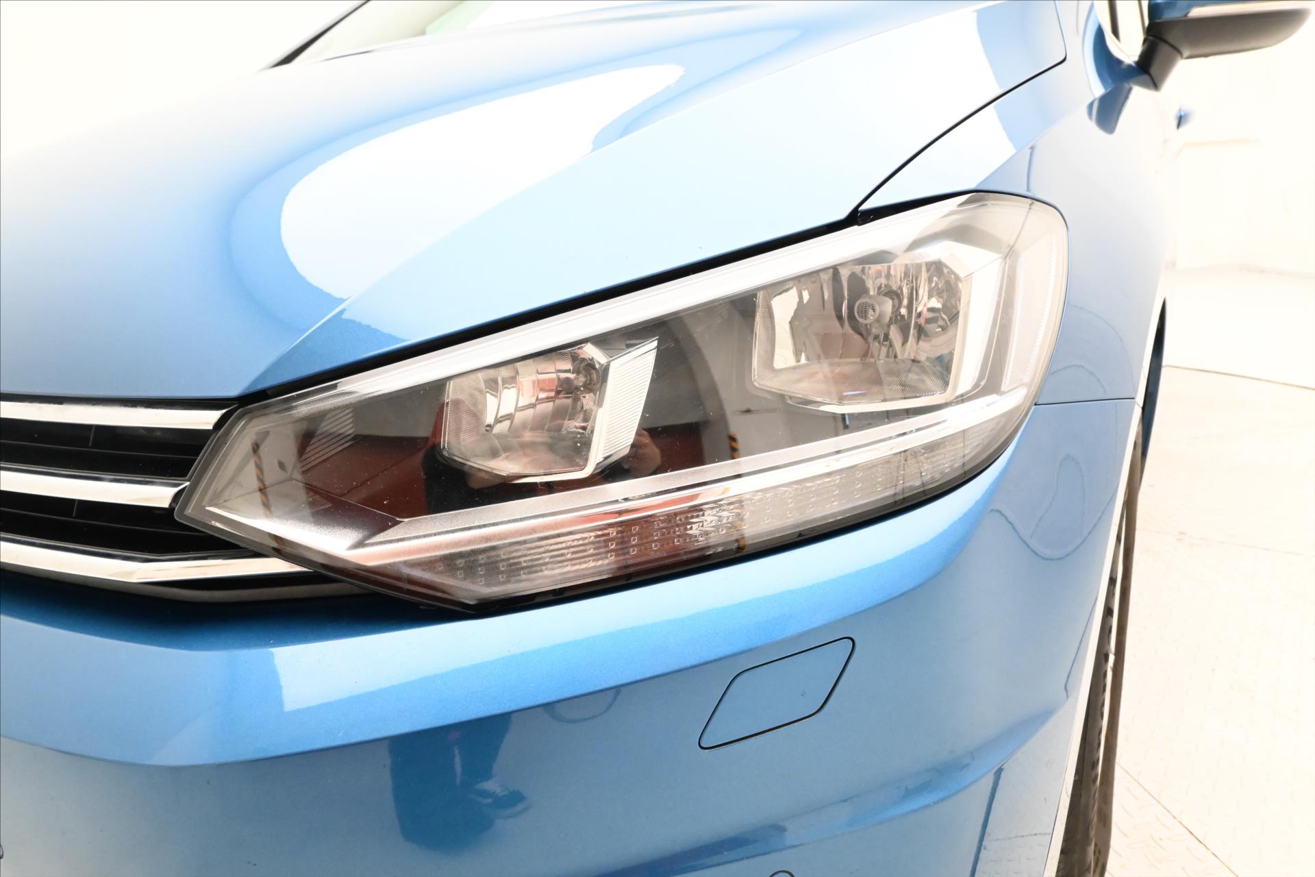 Hlavní fotografie vozu Volkswagen Touran 2,0 TDI 110 KW DSG Highline 7/Míst Záruka až 5 let (32)