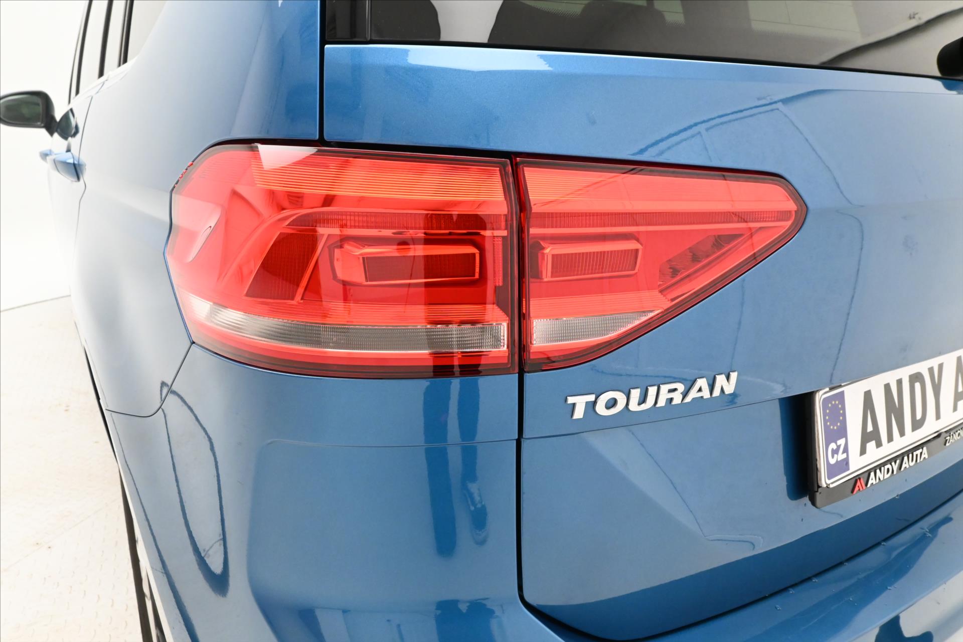 Hlavní fotografie vozu Volkswagen Touran 2,0 TDI 110 KW DSG Highline 7/Míst Záruka až 5 let (33)