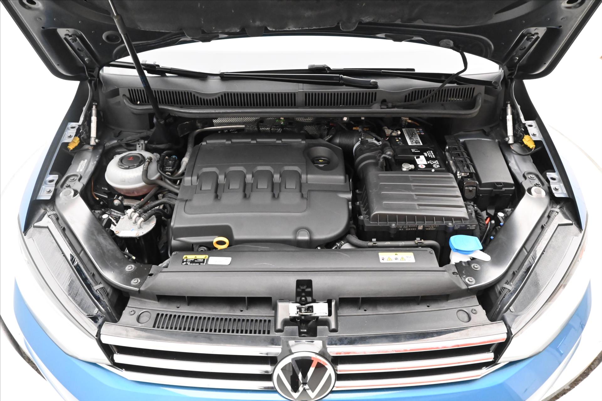 Hlavní fotografie vozu Volkswagen Touran 2,0 TDI 110 KW DSG Highline 7/Míst Záruka až 5 let (9)