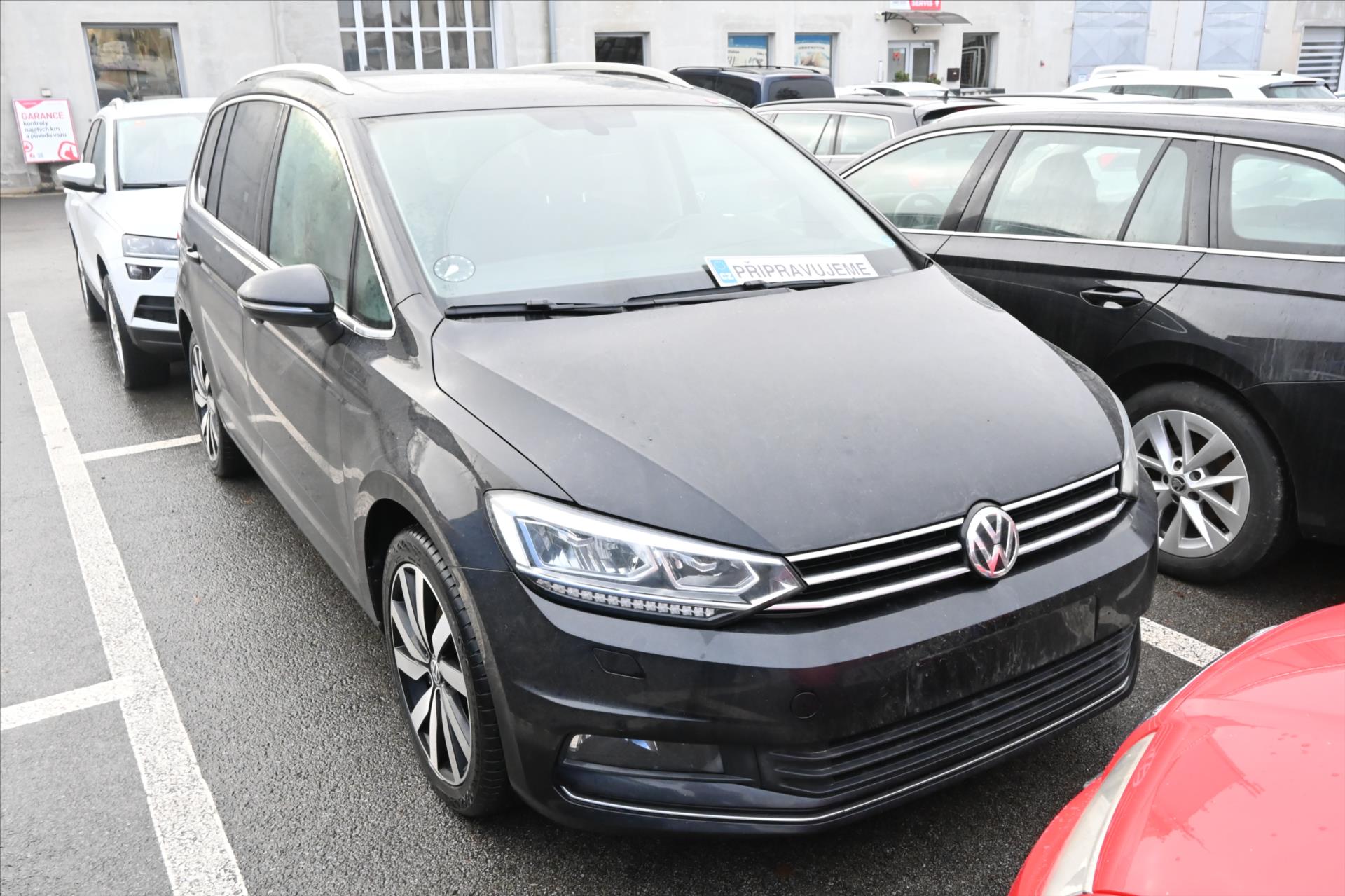 Hlavní fotografie vozu Volkswagen Touran 2,0 TDi 110kW DSG Highline 7míst VŮZ PŘIPRAVUJEME K PR (1)