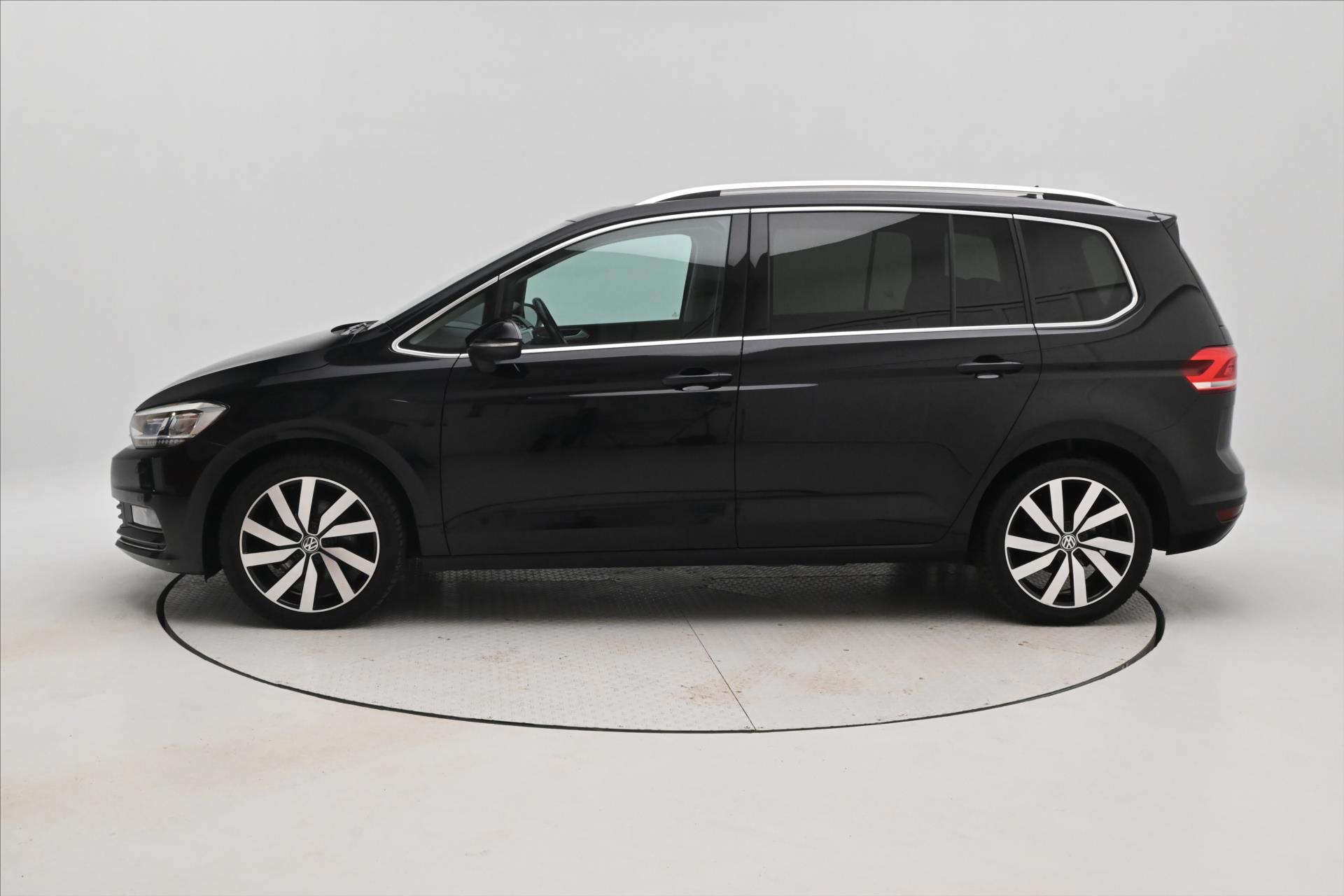 Hlavní fotografie vozu Volkswagen Touran 2,0 TDI 110kW DSG Highline 7míst Záruka až 5 let (8)