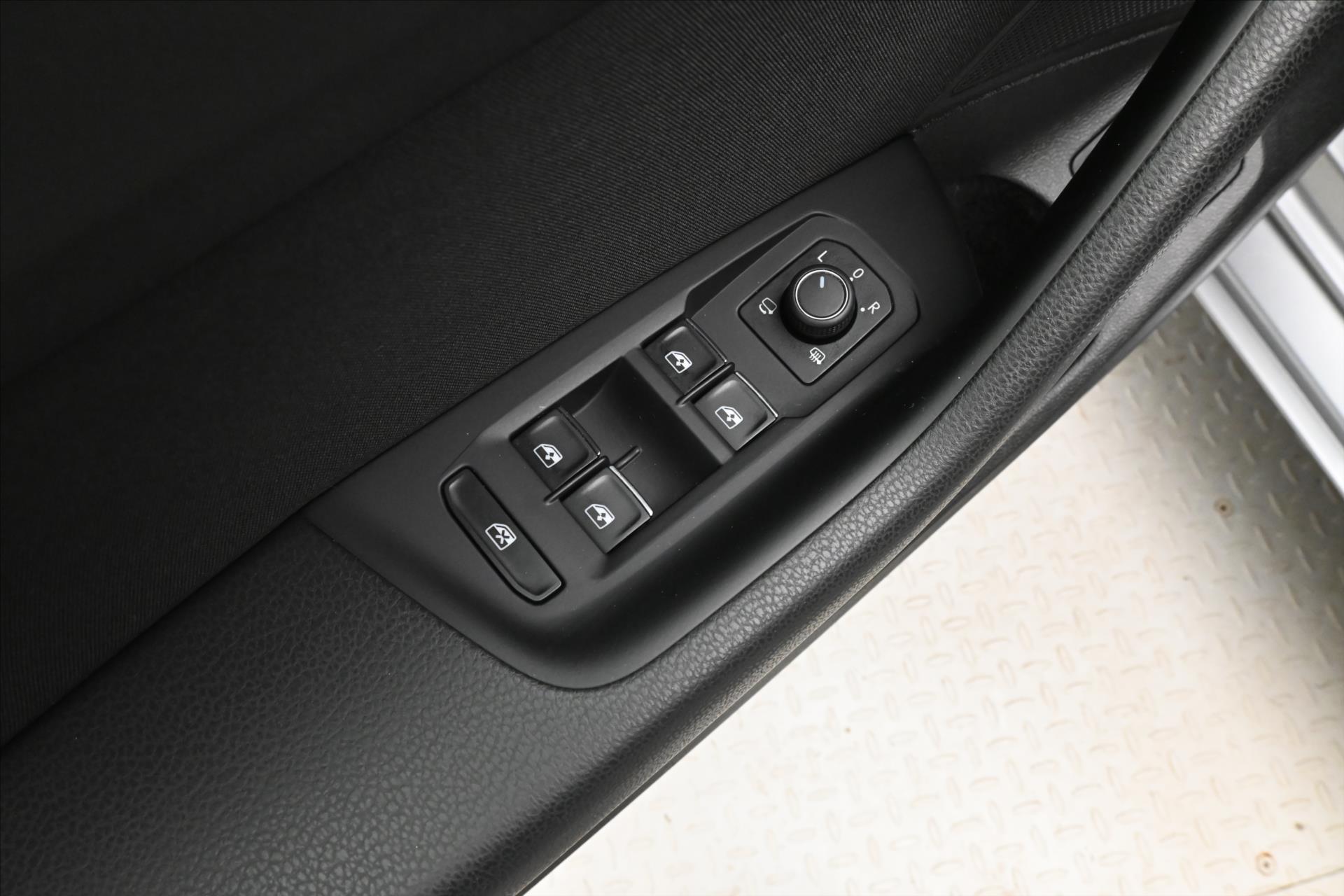 Hlavní fotografie vozu Volkswagen Passat 1,4 GTE 160 kW DSG Záruka až 5 let (26)