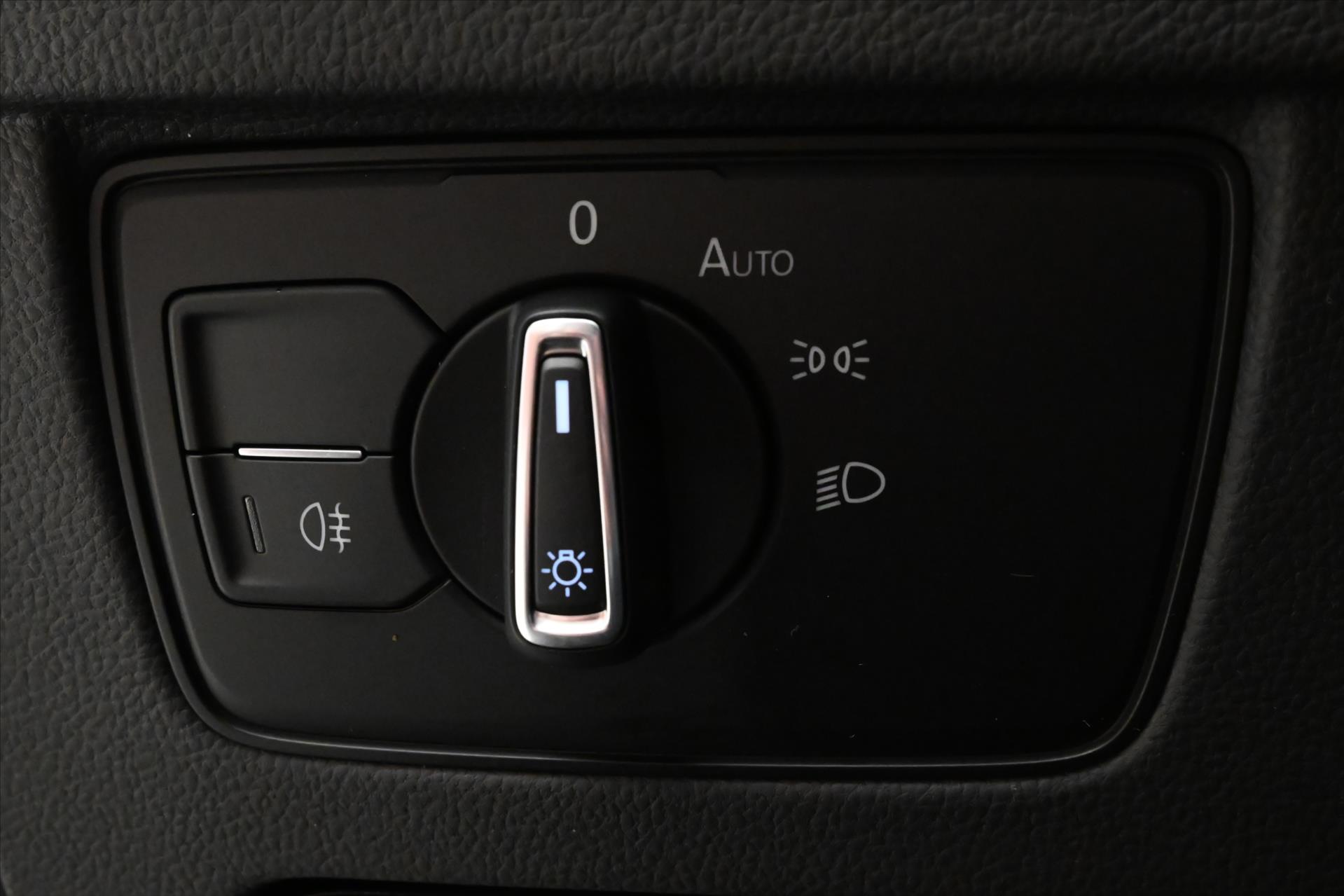 Hlavní fotografie vozu Volkswagen Passat 1,4 GTE 160 kW DSG Záruka až 5 let (27)