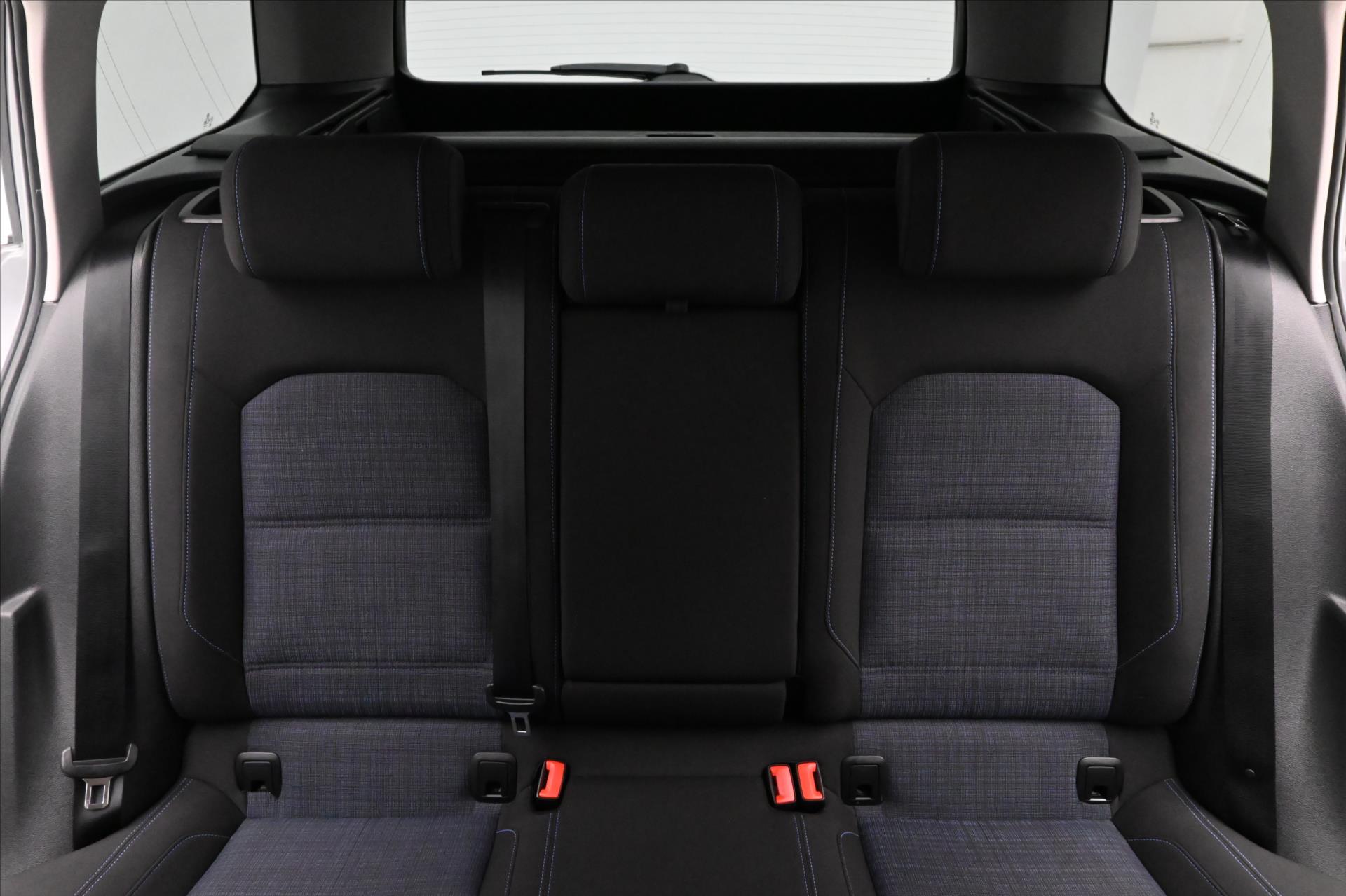 Hlavní fotografie vozu Volkswagen Passat 1,4 GTE 160 kW DSG Záruka až 5 let (29)