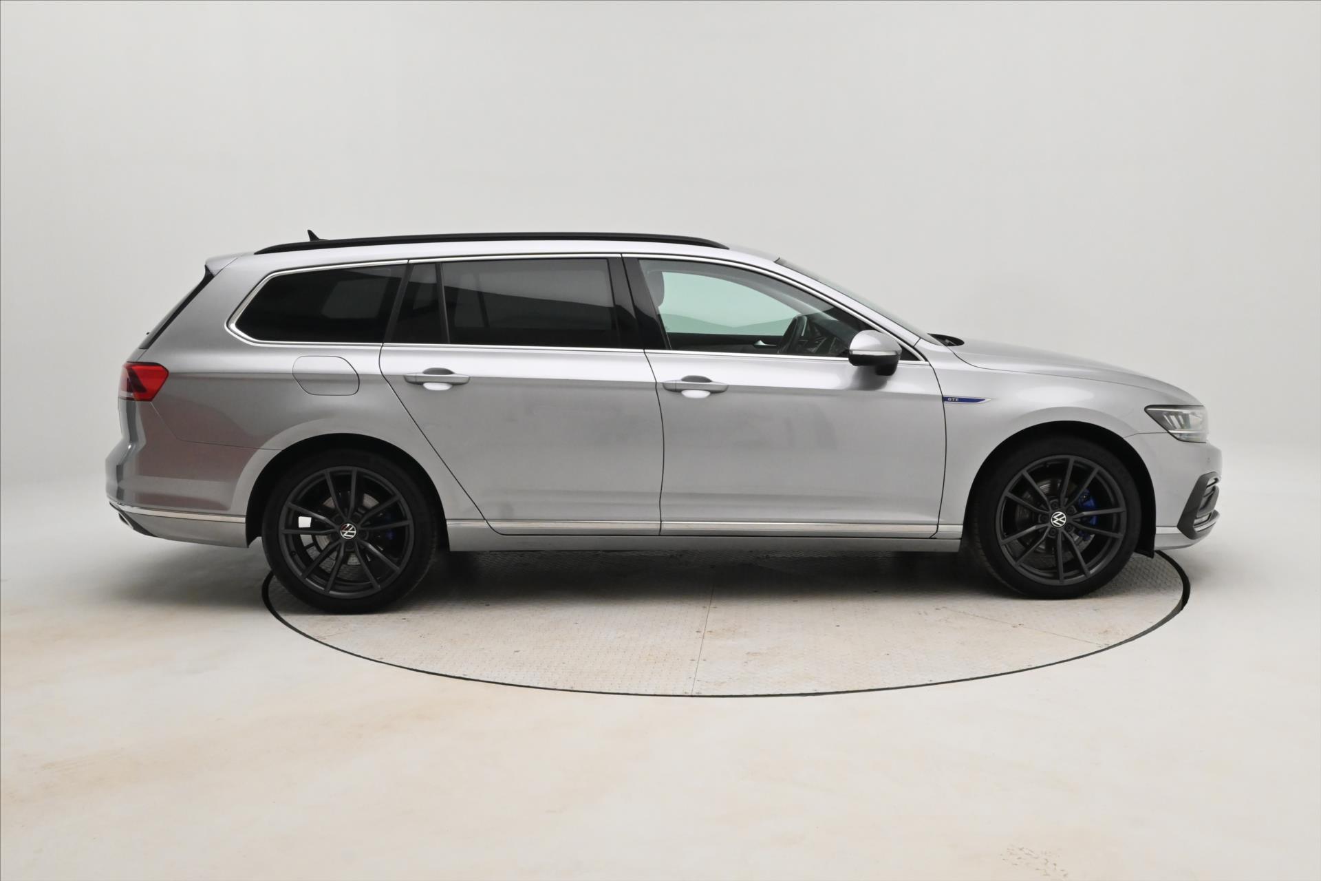 Hlavní fotografie vozu Volkswagen Passat 1,4 GTE 160 kW DSG Záruka až 5 let (4)