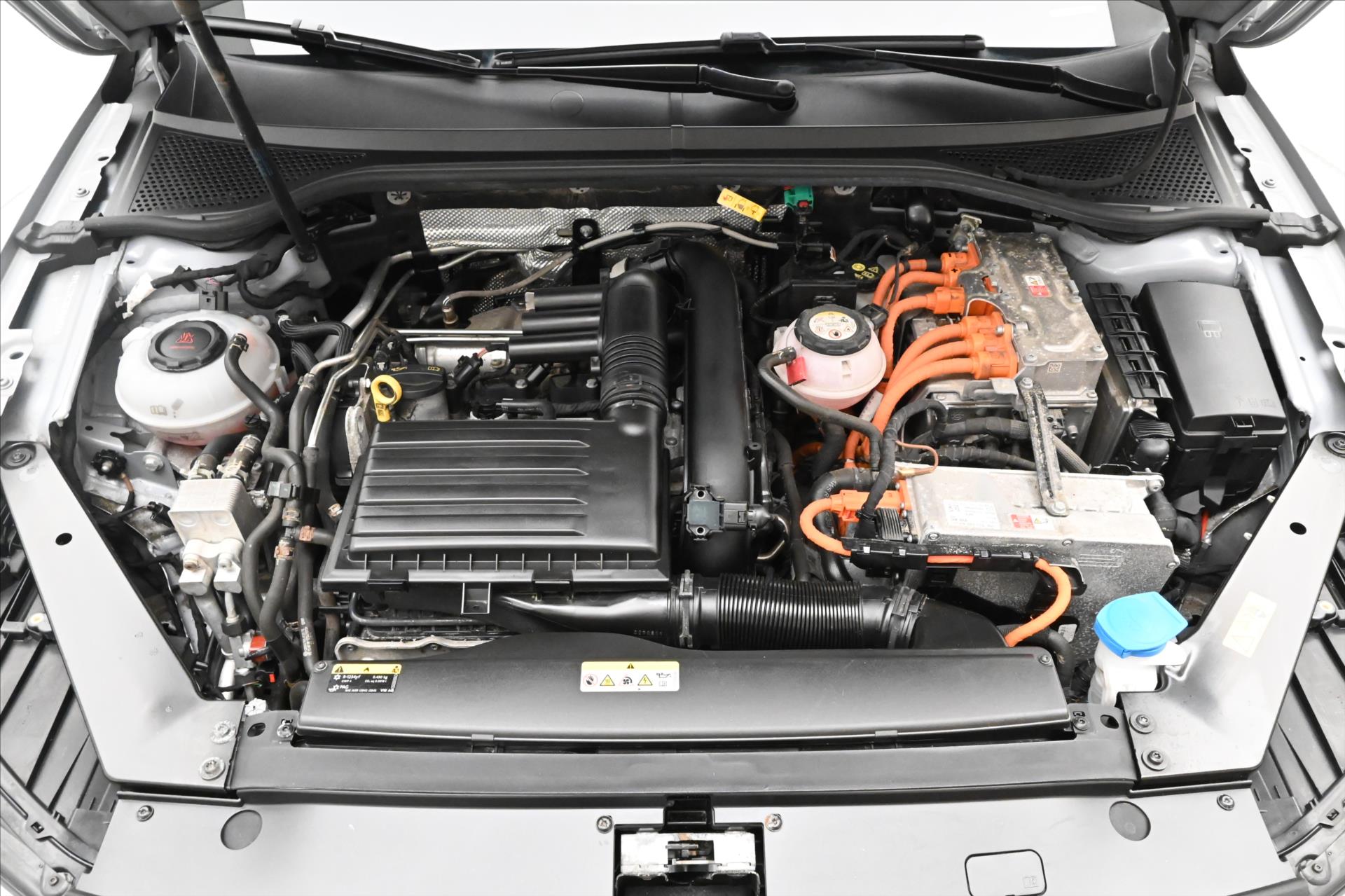 Hlavní fotografie vozu Volkswagen Passat 1,4 GTE 160 kW DSG Záruka až 5 let (9)