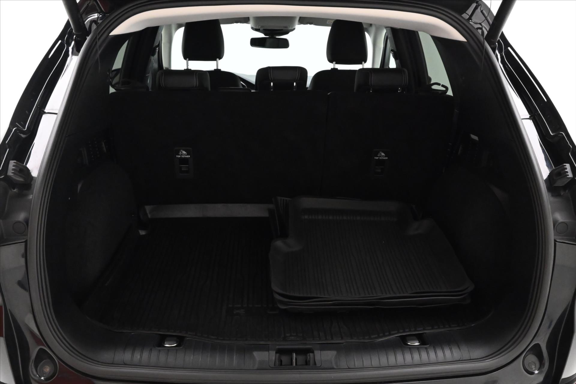 Hlavní fotografie vozu Ford Kuga 2,0 EcoBlue 140 kW AT8 AWD Záruka až 5 let (10)