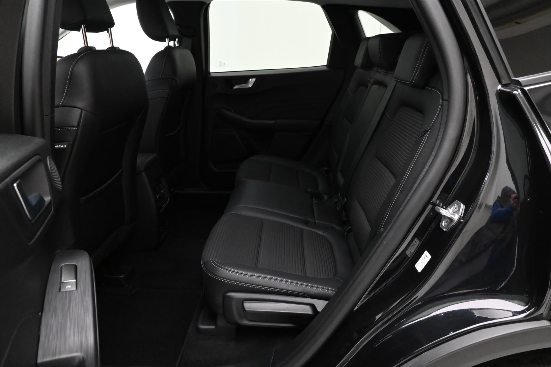 Hlavní fotografie vozu Ford Kuga 2,0 EcoBlue 140 kW AT8 AWD Záruka až 5 let (14)