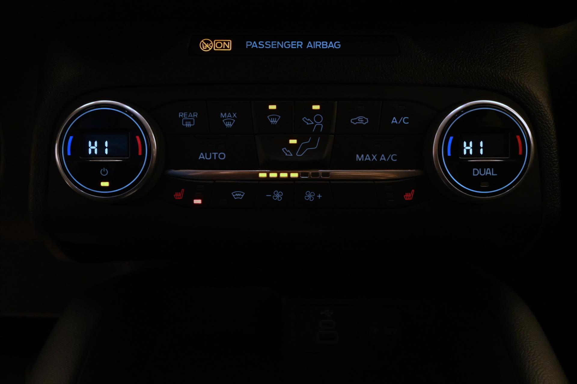 Hlavní fotografie vozu Ford Kuga 2,0 EcoBlue 140 kW AT8 AWD Záruka až 5 let (21)