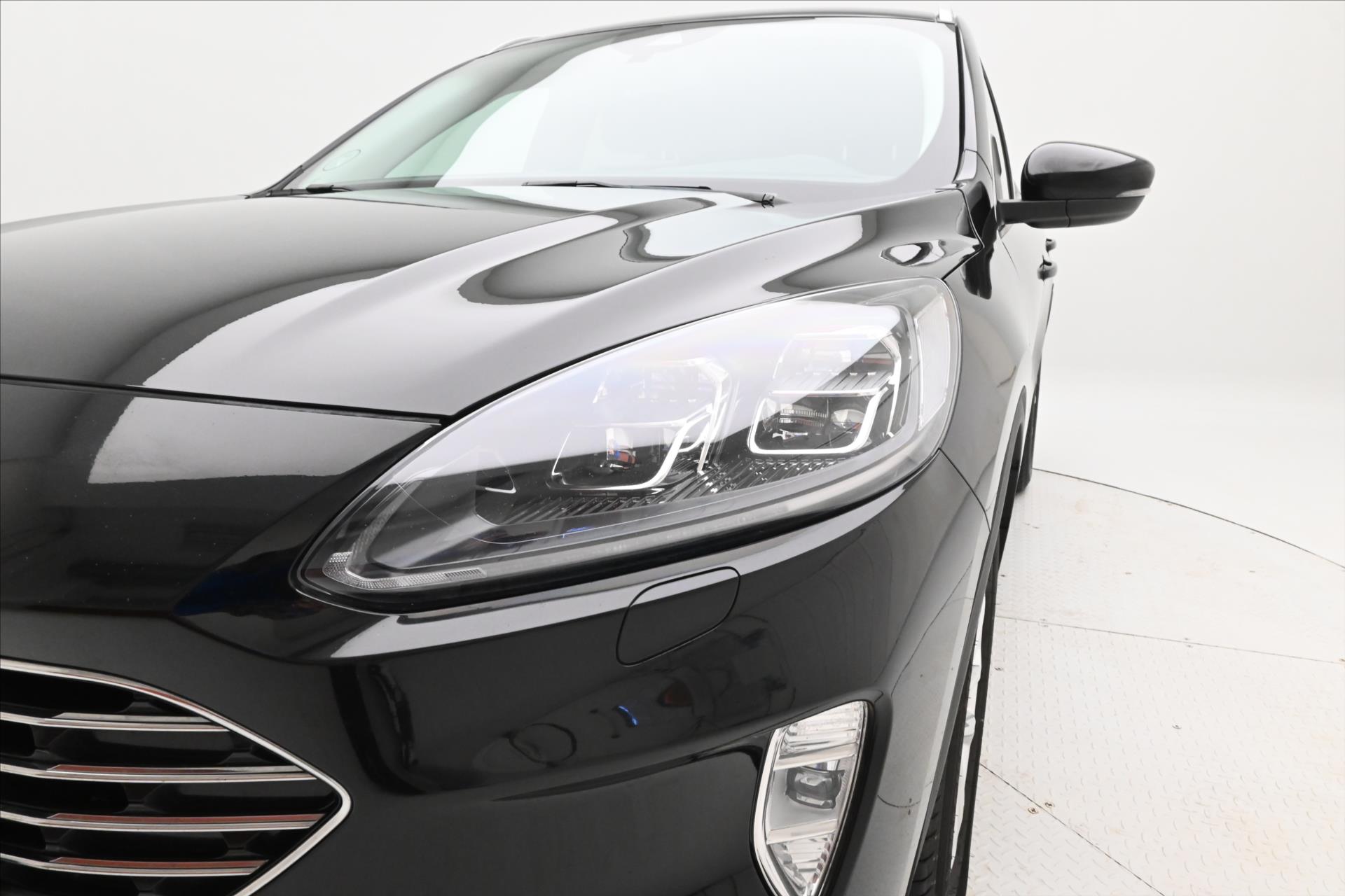 Hlavní fotografie vozu Ford Kuga 2,0 EcoBlue 140 kW AT8 AWD Záruka až 5 let (29)