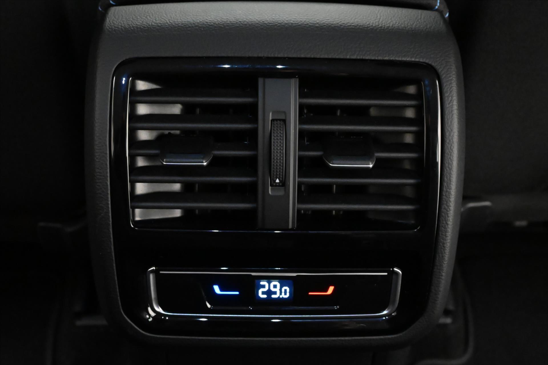 Hlavní fotografie vozu Volkswagen Passat 1,4 GTE 160 kW DSG Sport Záruka až 5 let (23)