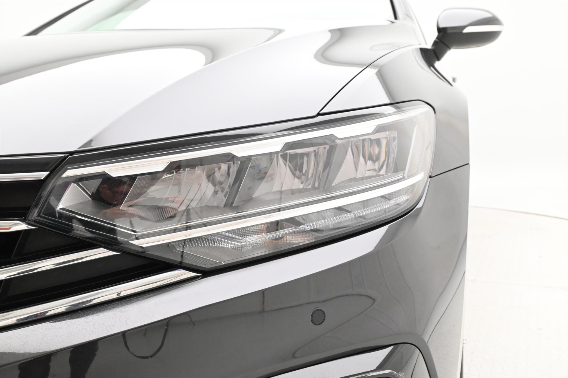 Main photo of the car Volkswagen Passat 1.4 GTE 160 kW DSG Sport Warranty up to 5 years (31)