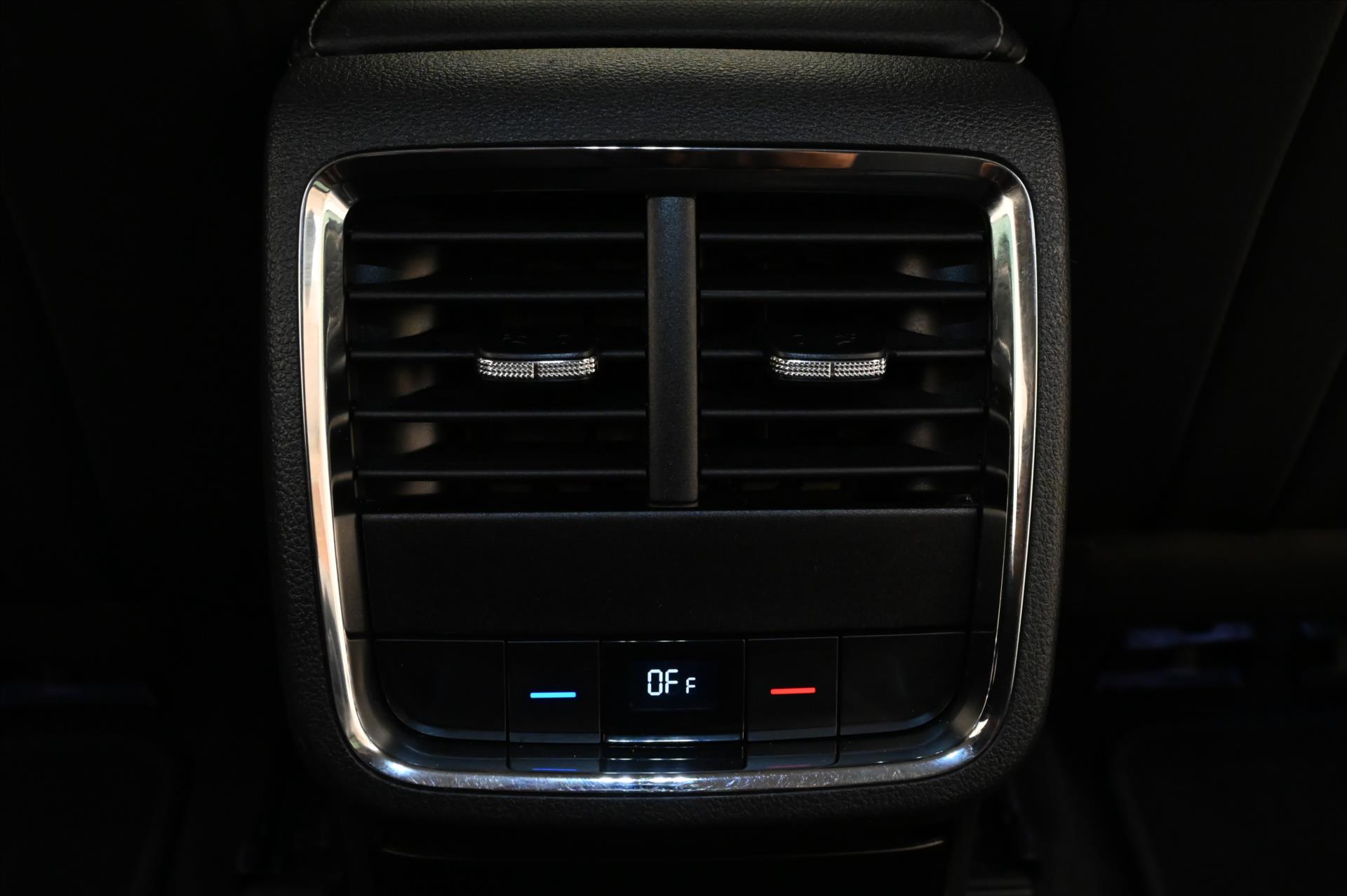 Hlavní fotografie vozu Škoda Octavia 2,0 TDI 110 kW DSG Style Záruka až 5 let (21)