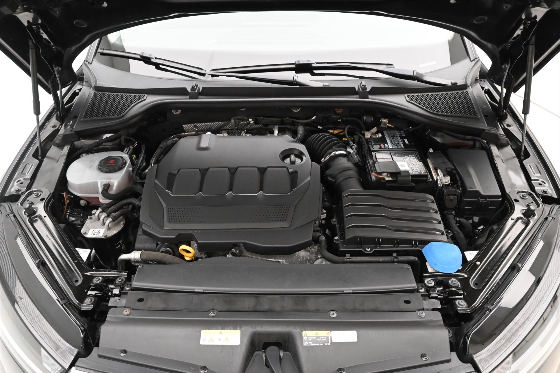 Hlavní fotografie vozu Škoda Octavia 2,0 TDI 110 kW DSG Style Záruka až 5 let (9)