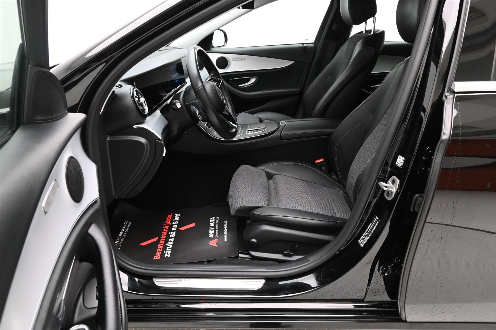 Hlavní fotografie vozu Mercedes-Benz Třídy E 2,0 220d 147 kW 9G-Tronic Avantgarde Záruka až 5 let (13)