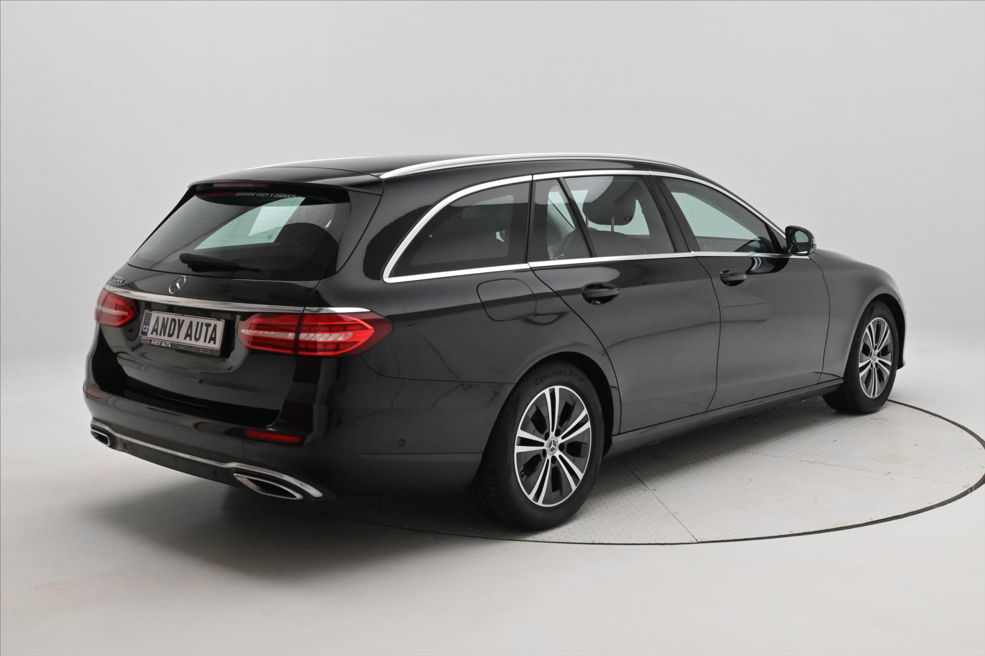 Hlavní fotografie vozu Mercedes-Benz Třídy E 2,0 220d 147 kW 9G-Tronic Avantgarde Záruka až 5 let (5)