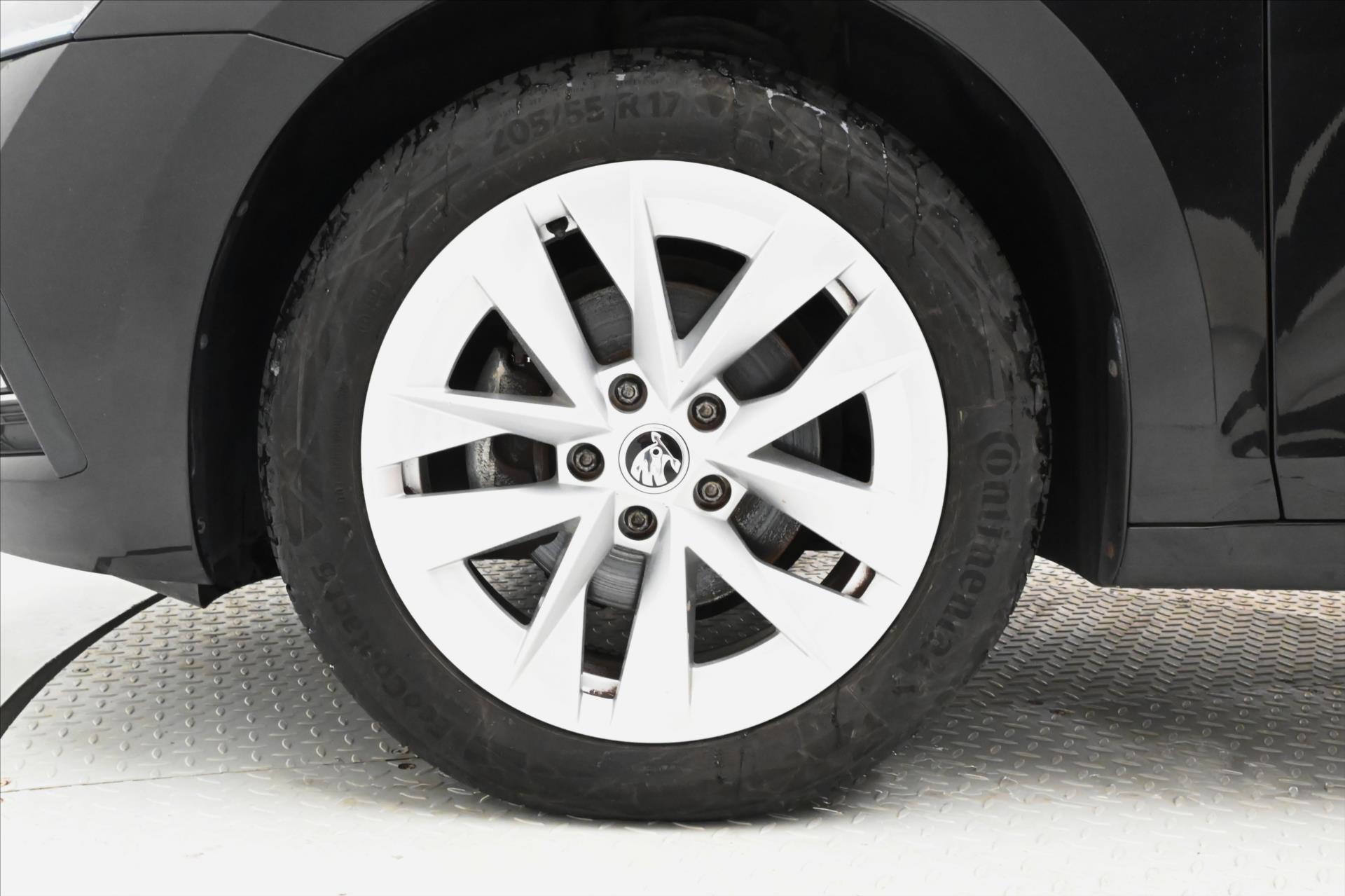 Hlavní fotografie vozu Škoda Octavia 2,0 TDI 110 kW DSG Style Záruka až 5 let (32)