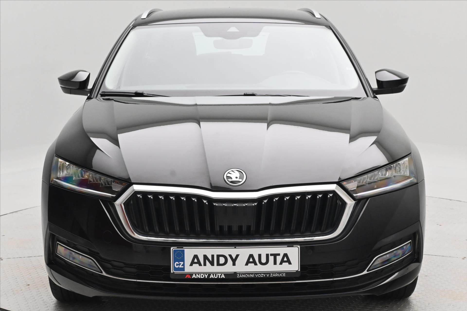 Hlavní fotografie vozu Škoda Octavia 2,0 TDI 110kW DSG Style Záruka až 5 let (2)