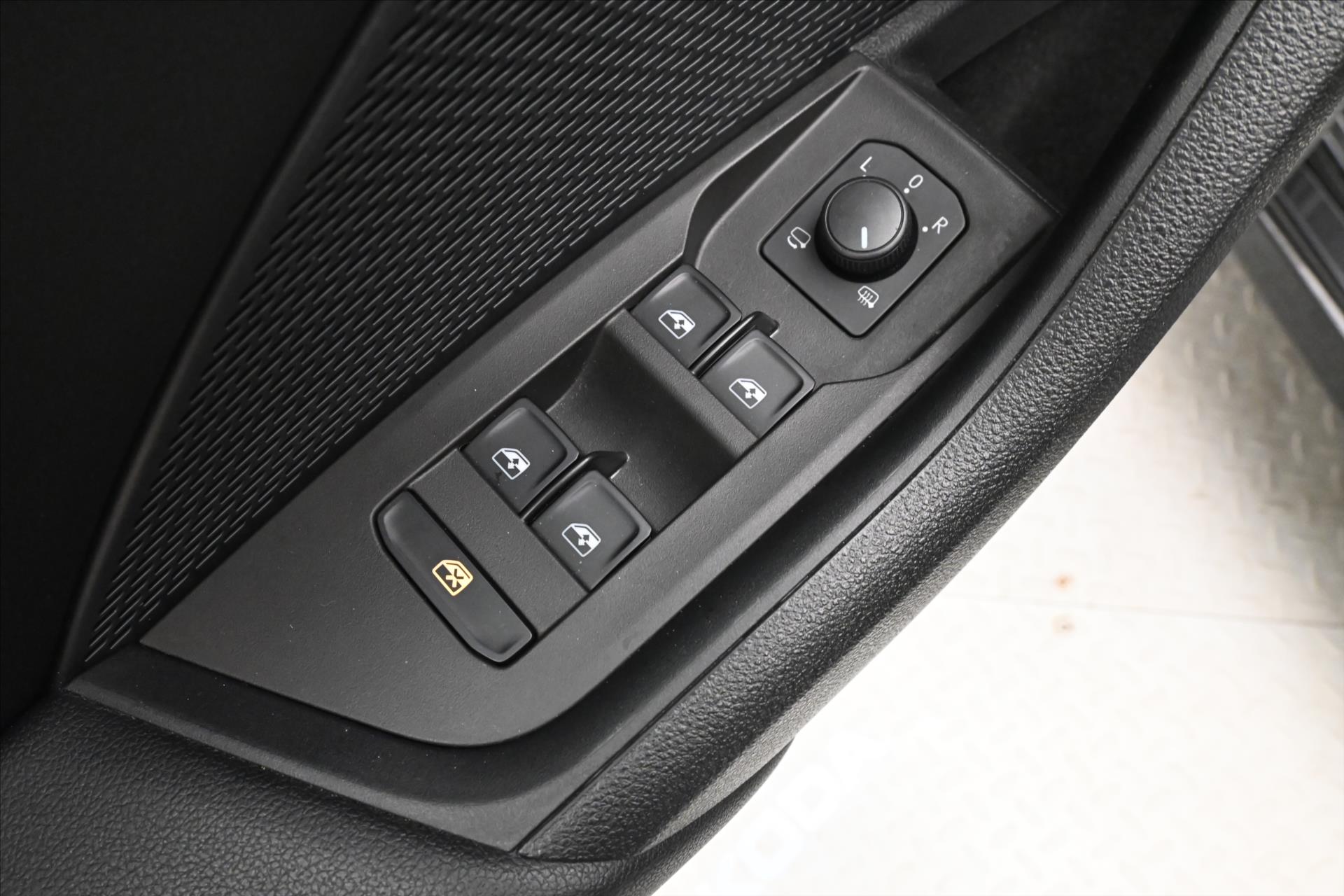 Hlavní fotografie vozu Škoda Octavia 2,0 TDI 110kW DSG Style Záruka až 5 let (27)