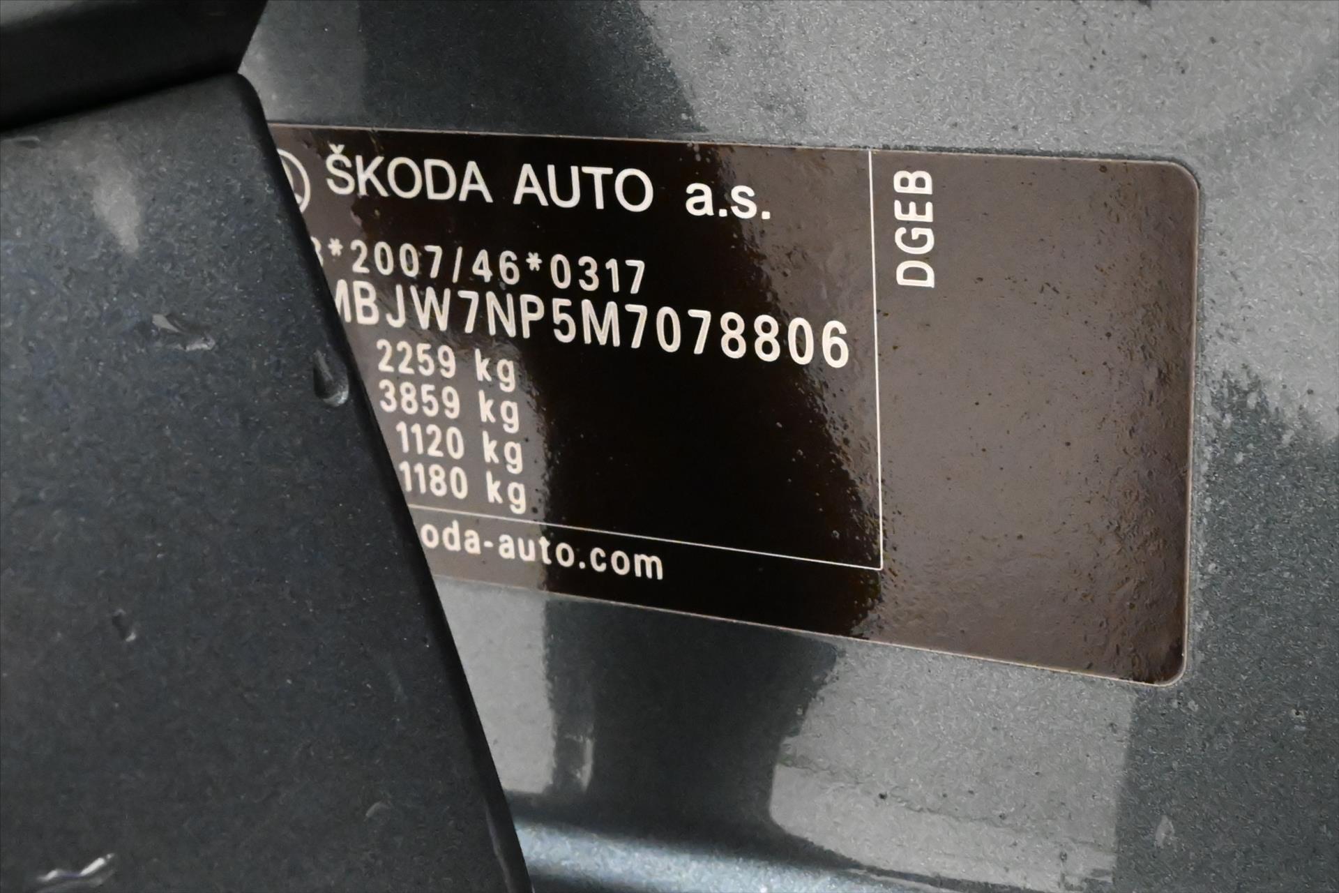 Hlavní fotografie vozu Škoda Superb 1,4 TSI iV 160 kW DSG Style Záruka až 5 let (12)