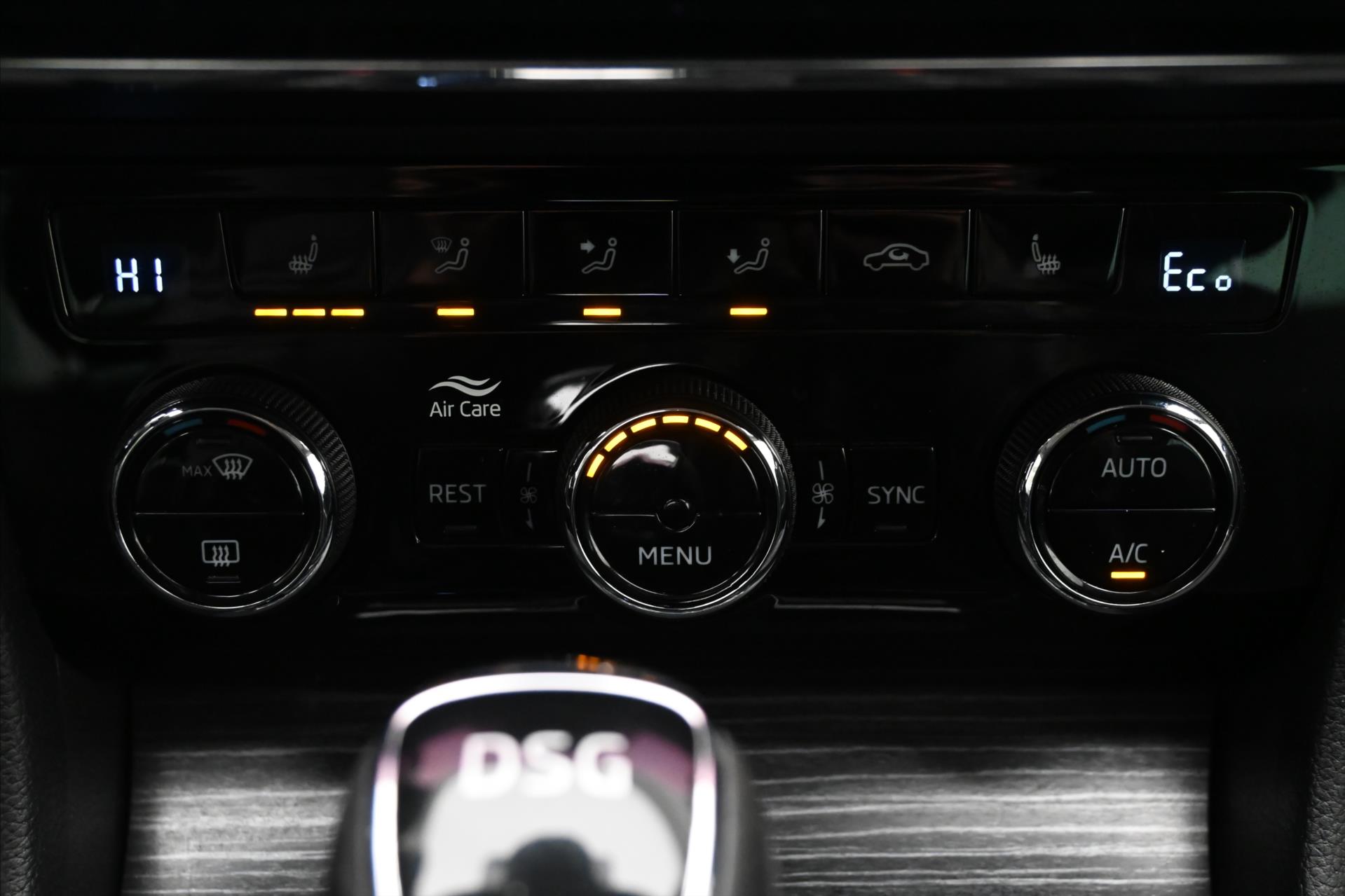 Main photo of the car Skoda Superb 1.4 TSI iV 160 kW DSG Style Warranty up to 5 years (22)