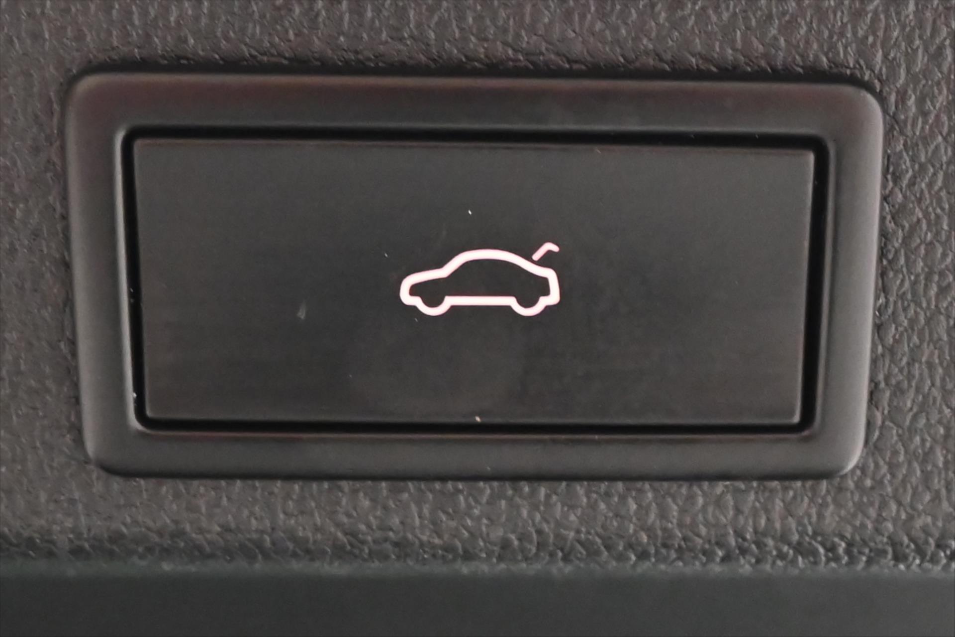 Hlavní fotografie vozu Škoda Superb 1,4 TSI iV 160 kW DSG Style Záruka až 5 let (29)