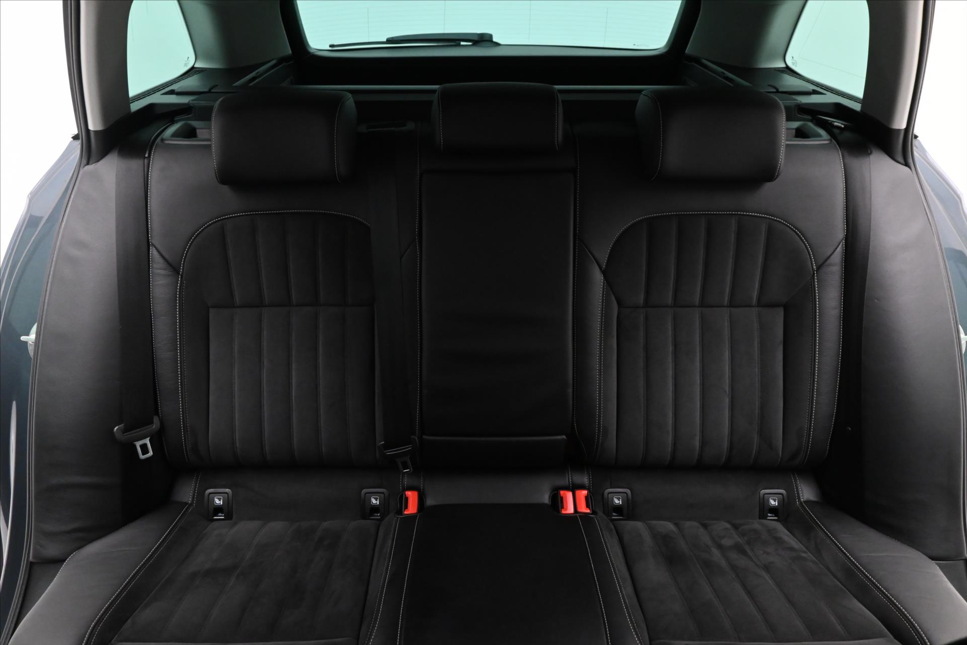 Main photo of the car Skoda Superb 1.4 TSI iV 160 kW DSG Style Warranty up to 5 years (30)