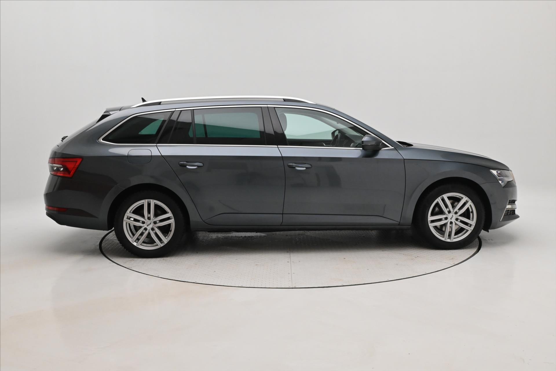 Main photo of the car Skoda Superb 1.4 TSI iV 160 kW DSG Style Warranty up to 5 years (4)