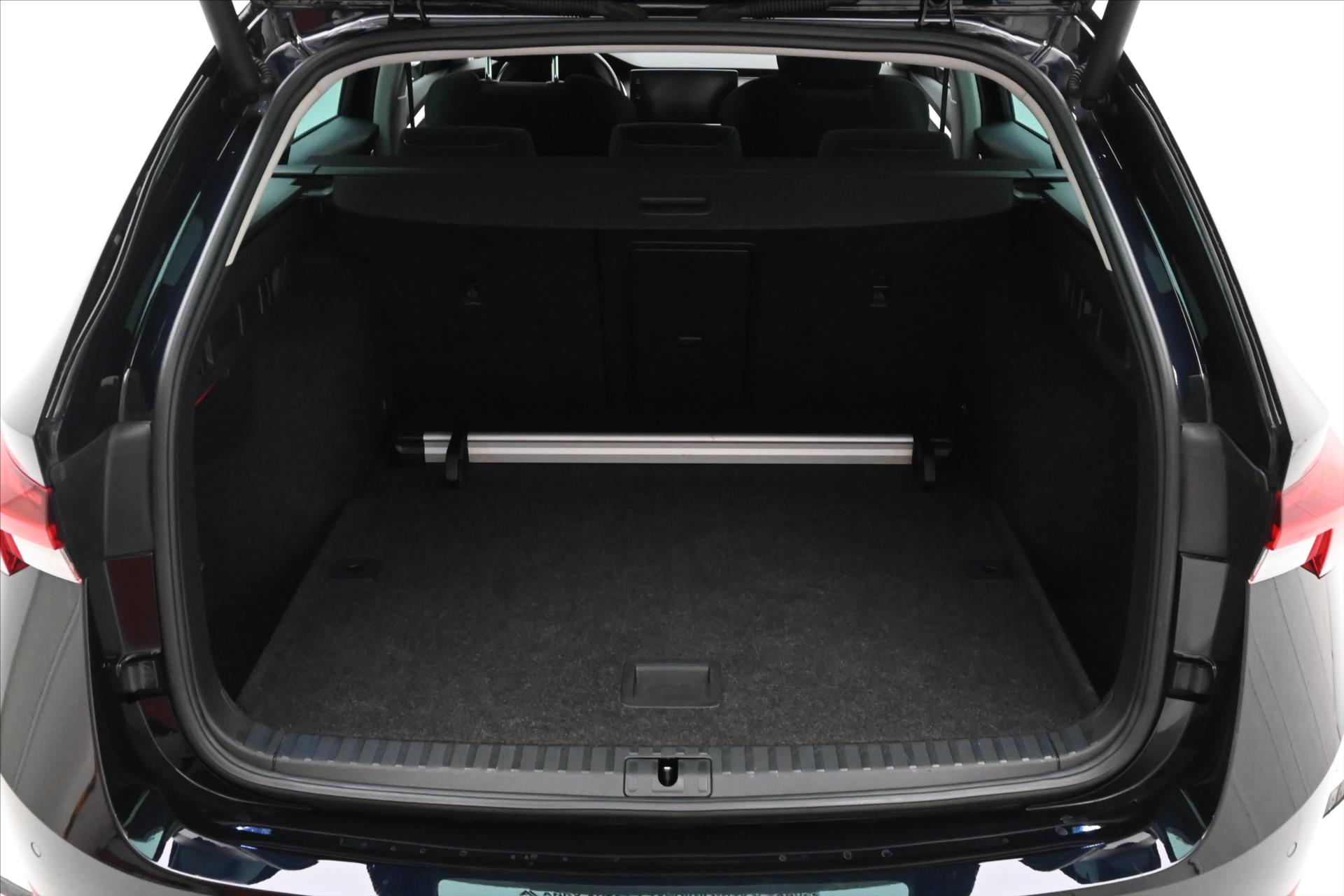 Main photo of the car Skoda Octavia 1.5 TSI 110 kW Style Warranty up to 5 years (10)