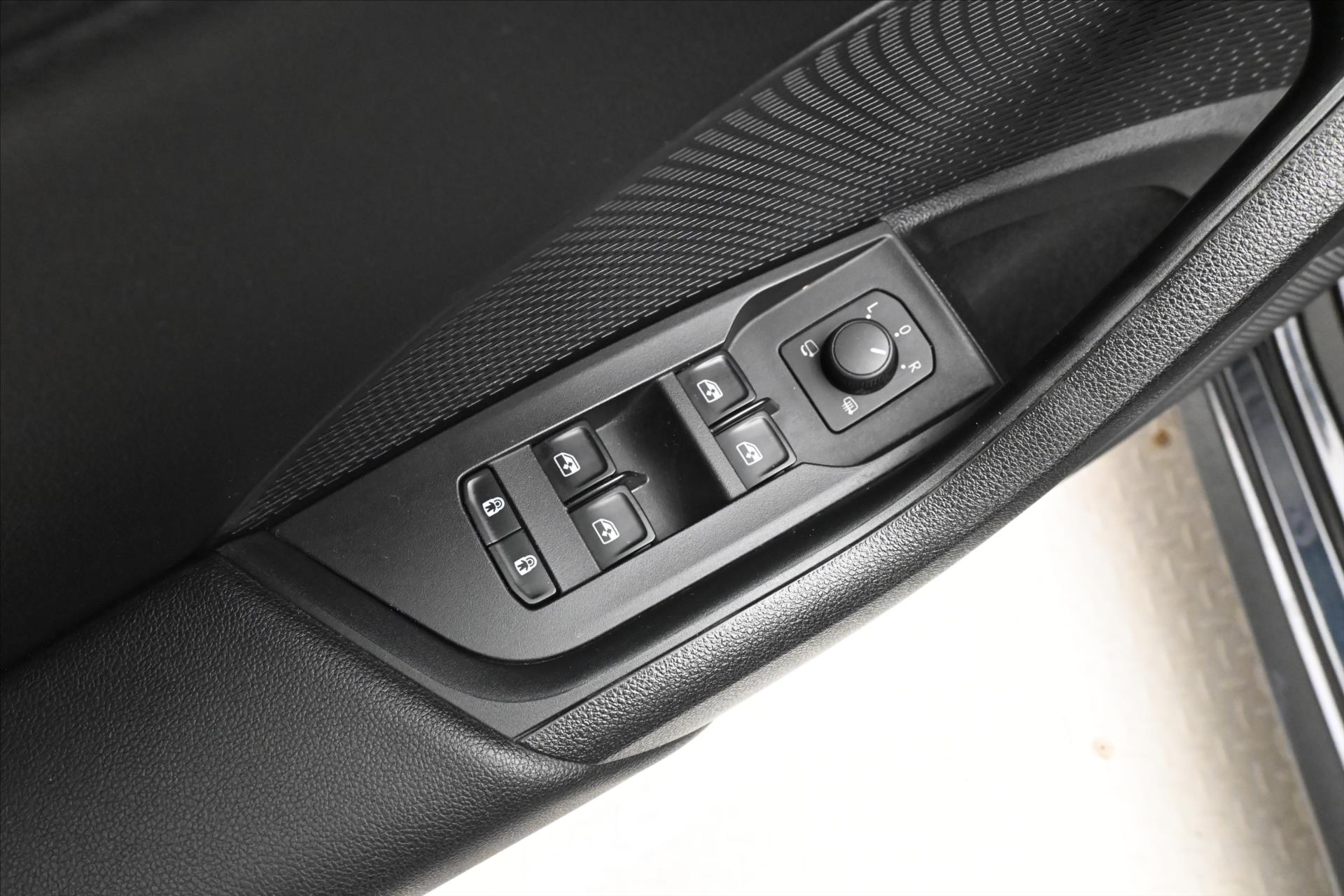 Main photo of the car Skoda Octavia 1.5 TSI 110 kW Style Warranty up to 5 years (25)