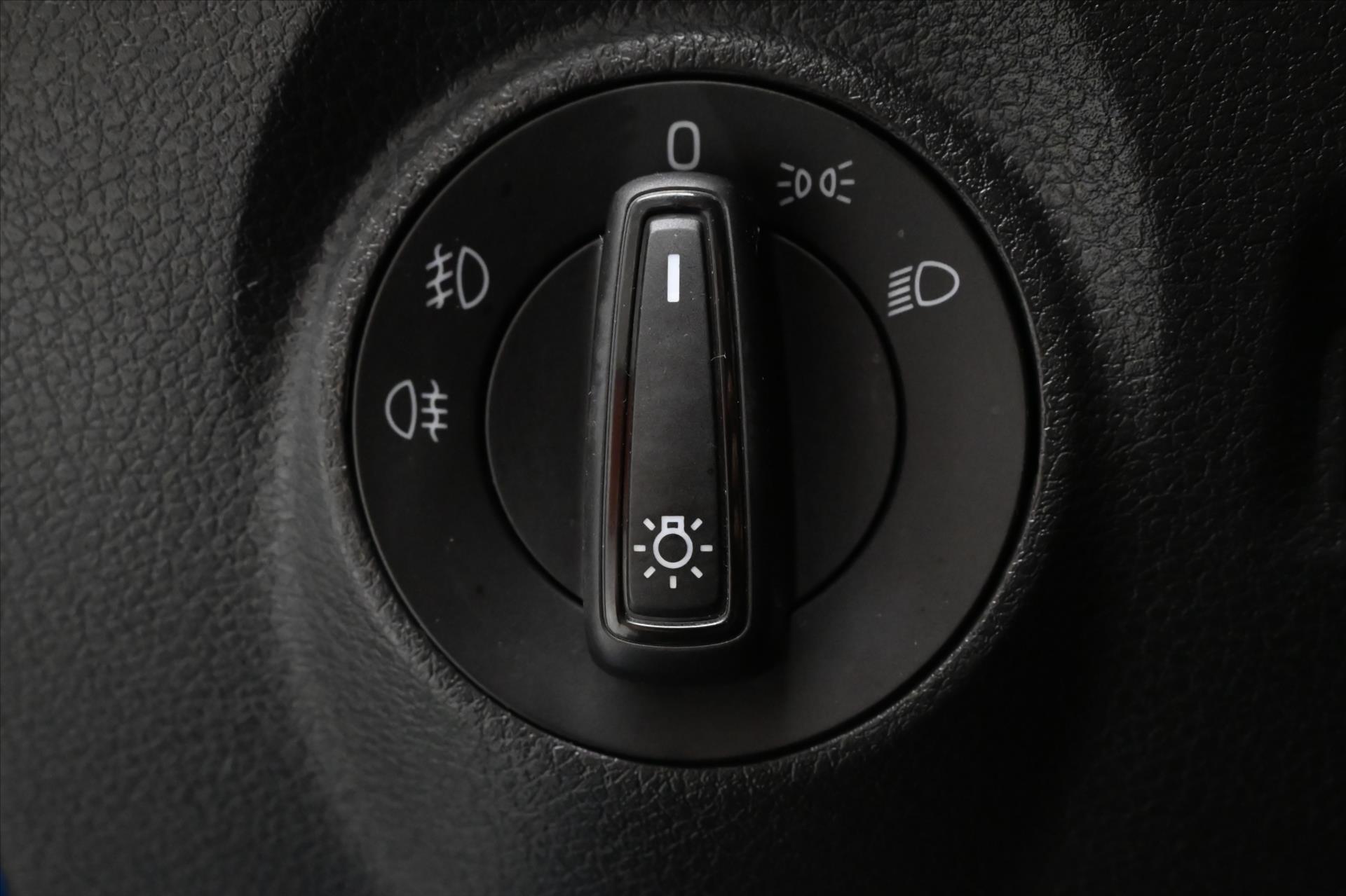 Hlavní fotografie vozu Škoda Fabia 1,0 TSI 70 kW Ambition Tažné Záruka až 5 let (24)