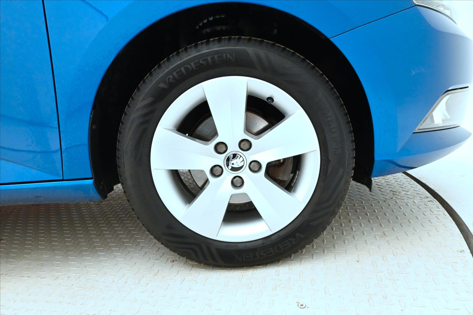 Hlavní fotografie vozu Škoda Fabia 1,0 TSI 70 kW Ambition Tažné Záruka až 5 let (29)