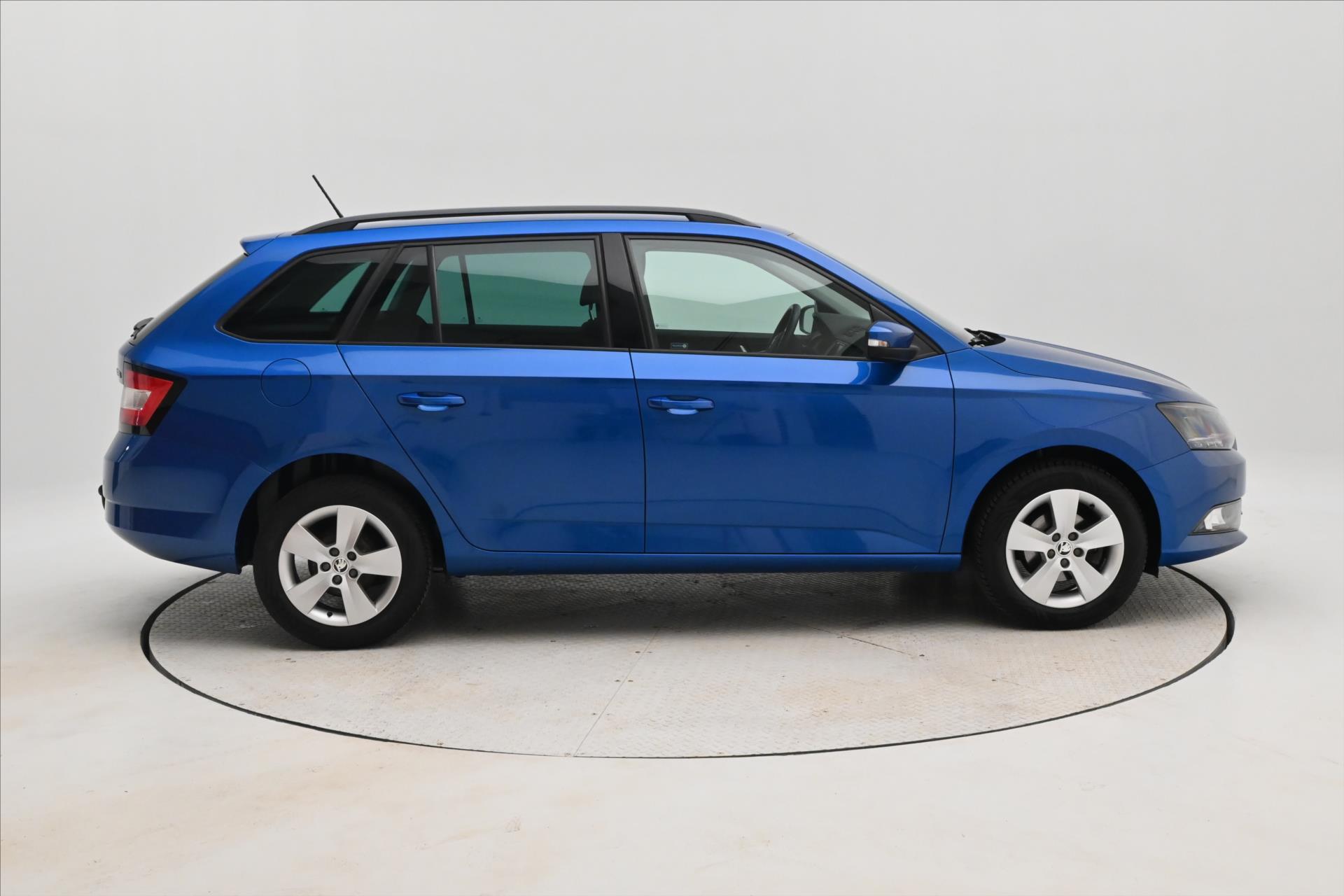 Hlavní fotografie vozu Škoda Fabia 1,0 TSI 70 kW Ambition Tažné Záruka až 5 let (4)