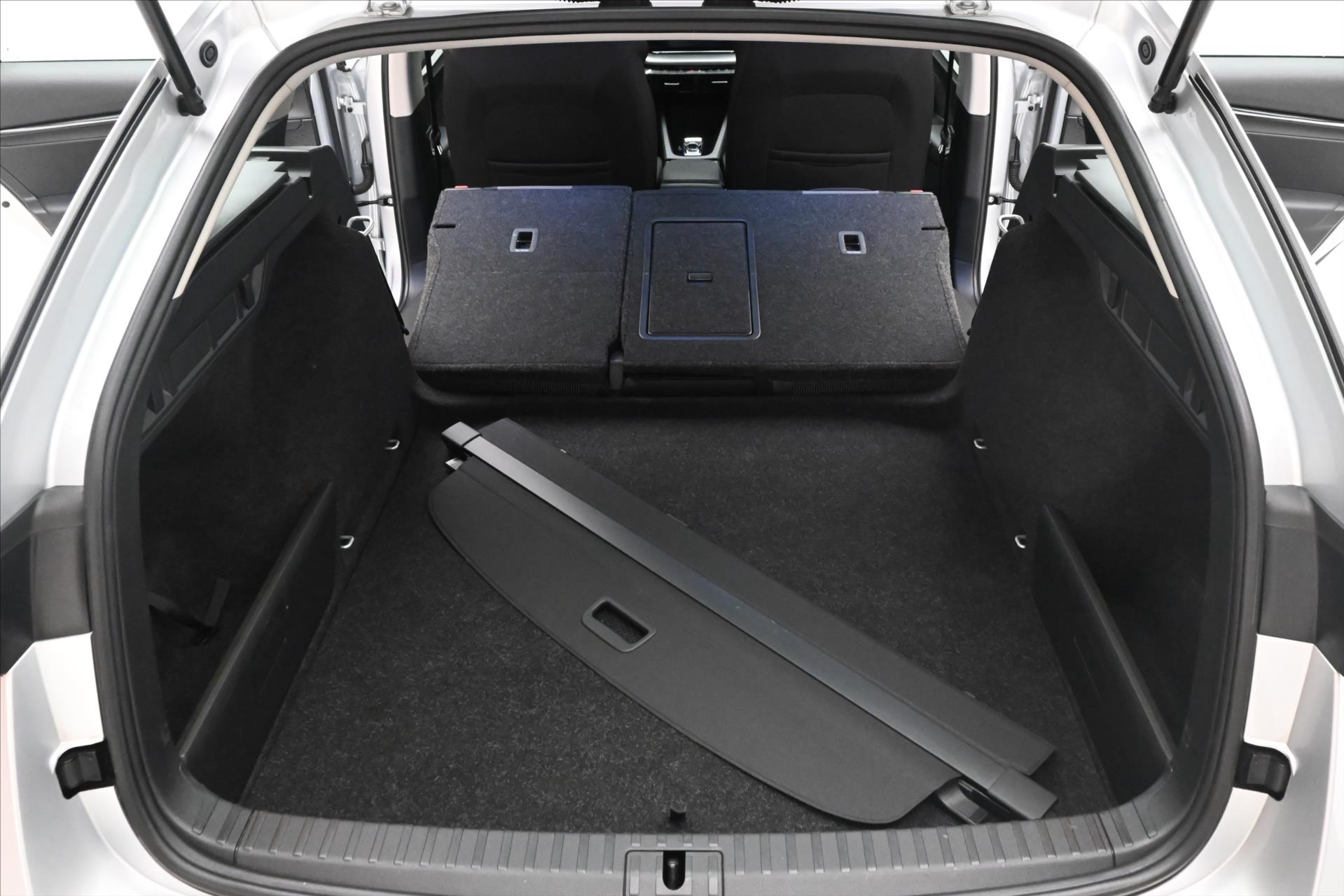 Hlavní fotografie vozu Škoda Octavia 2,0 TDI 110kW DSG Ambition Záruka až 5 let (11)