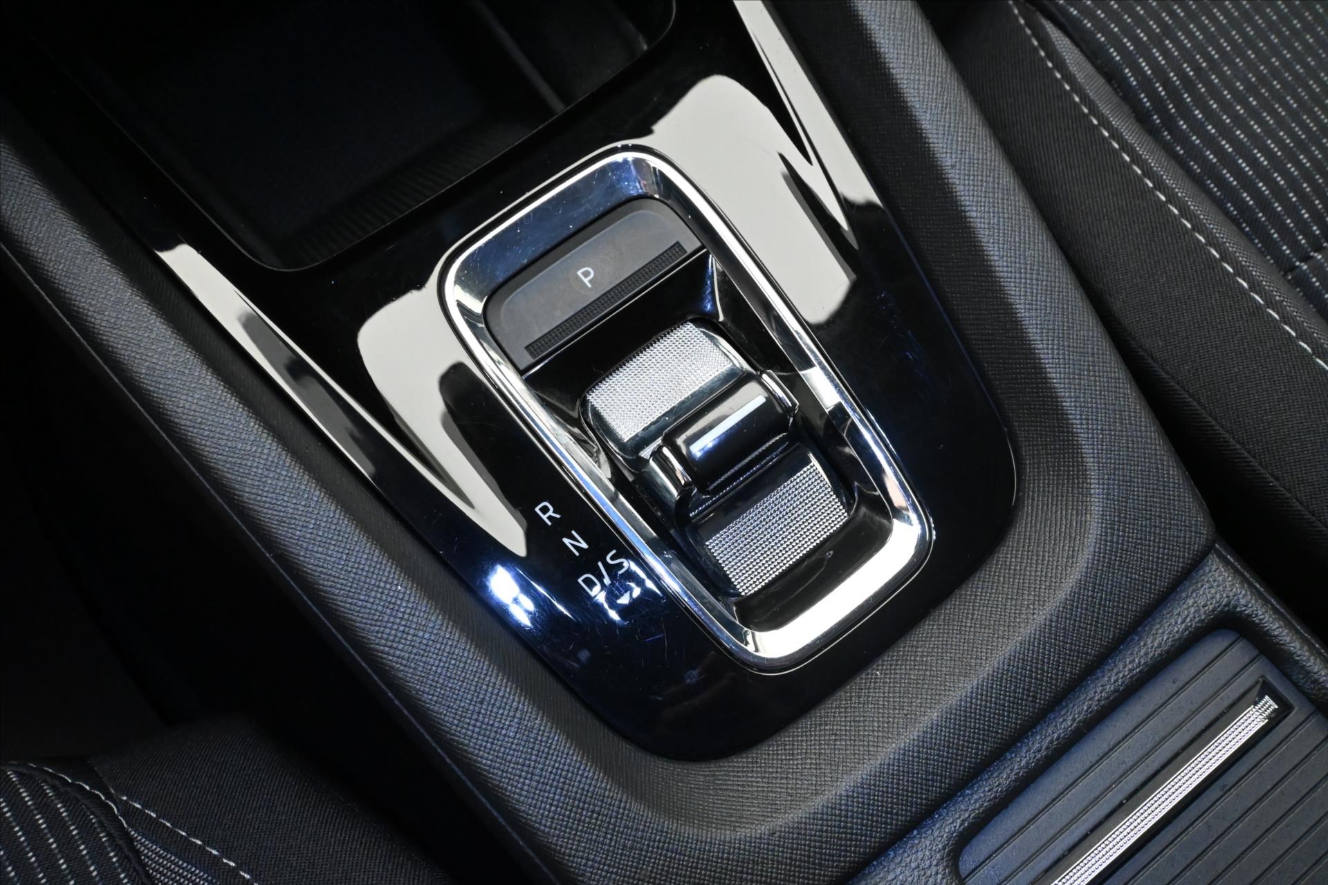 Hlavní fotografie vozu Škoda Octavia 2,0 TDI 110kW DSG Ambition Záruka až 5 let (22)