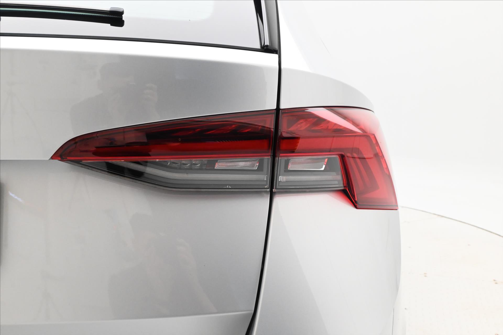 Hlavní fotografie vozu Škoda Octavia 2,0 TDI 110kW DSG Ambition Záruka až 5 let (29)