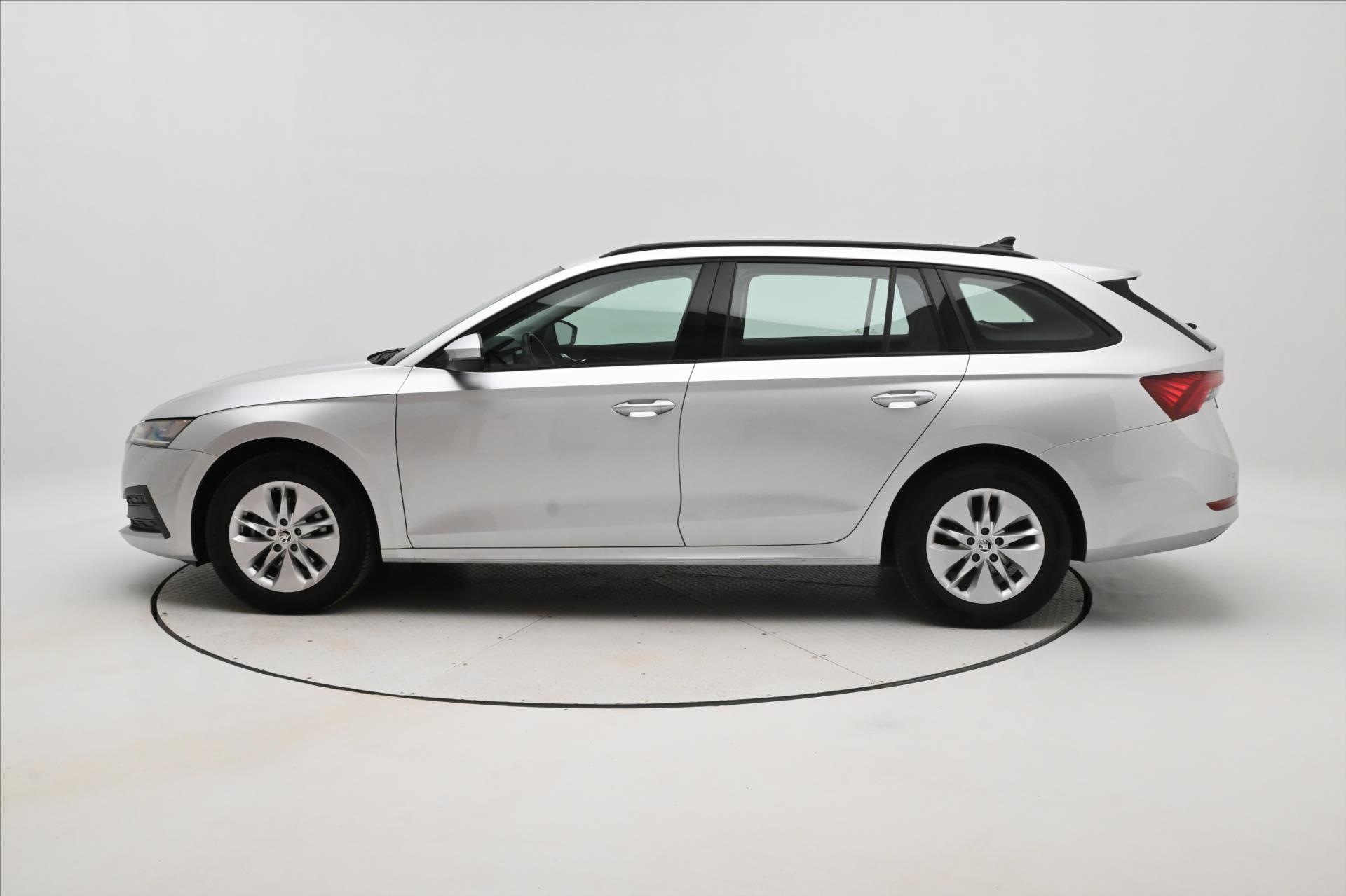 Hlavní fotografie vozu Škoda Octavia 2,0 TDI 110kW DSG Ambition Záruka až 5 let (8)